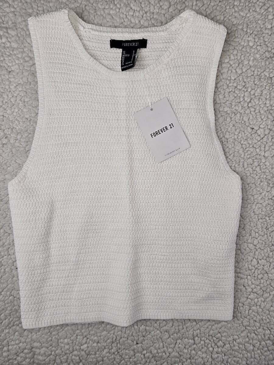NWT! FOREVER 21 Size Small Women’s White Knit Sleeveless Top Tank