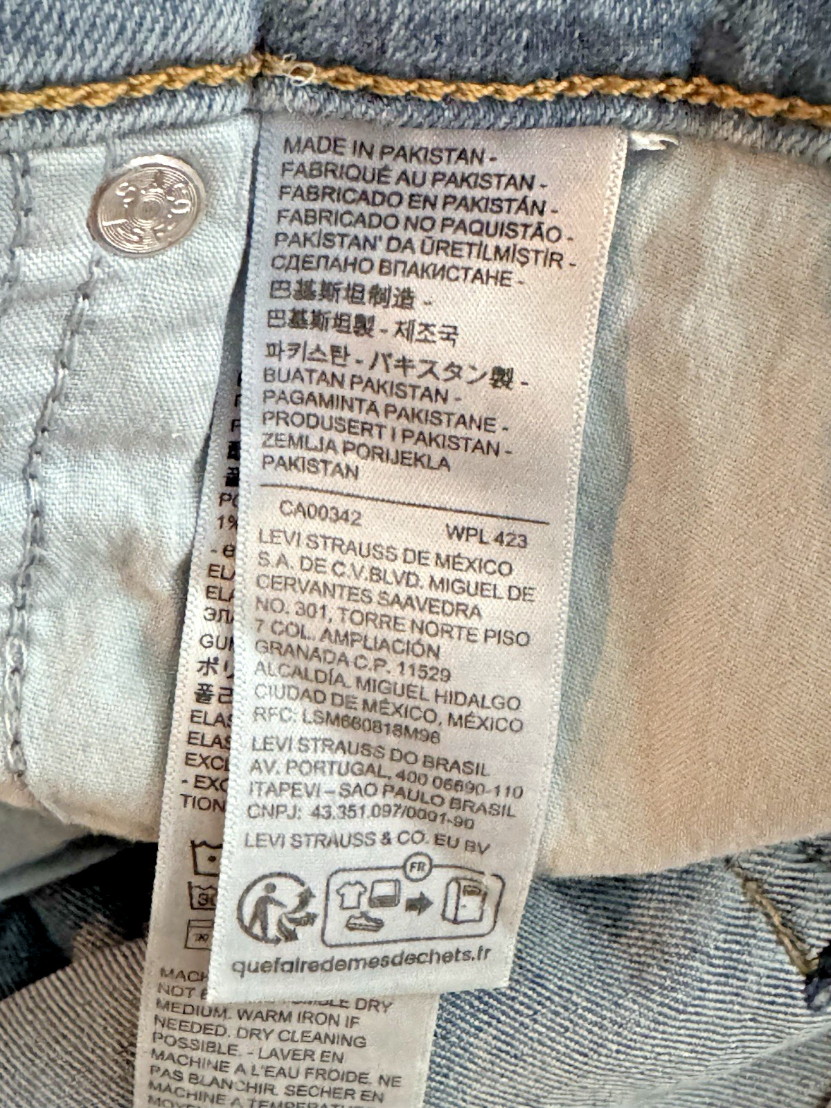 Levi’s 314 Jeans Womens Shaping Straight 33×32 NWT Light Blue