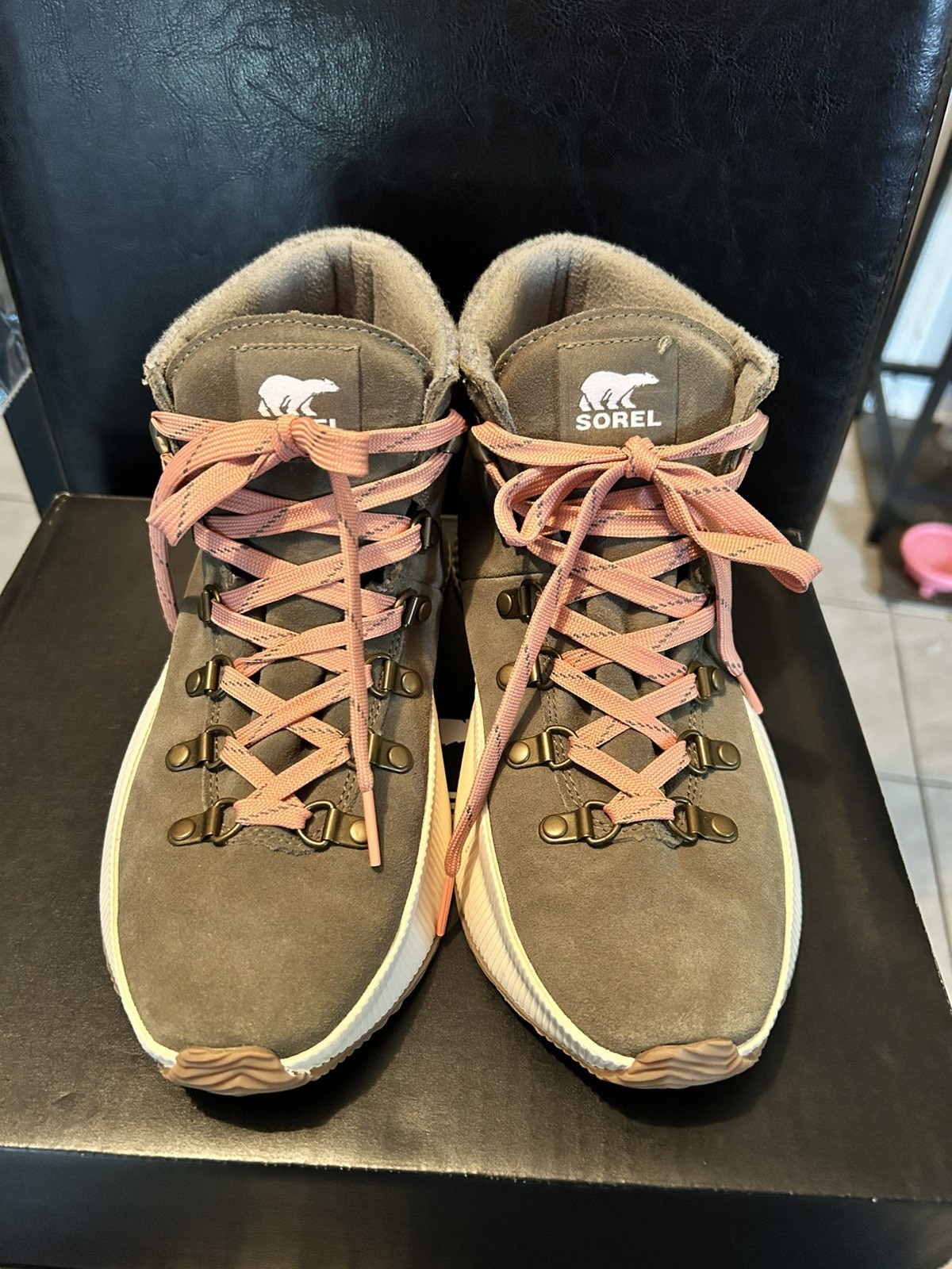 SOREL Out ‘N About NL4435-191 Waterproof Suede Faux Fur Lace-Up Bootie 9, in box