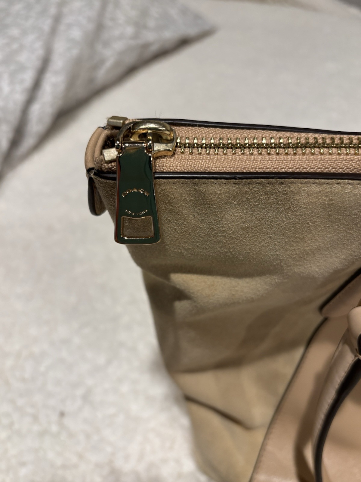 Coach Shoulder Tote “Ava” Leather Suede Two tone Nude Pre-Loved