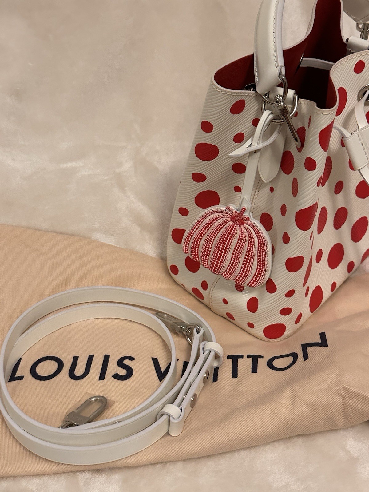 Louis Vuitton Yayoi Kusama NéoNoé BB Bucket Bag White/Red Polka Dot Strap