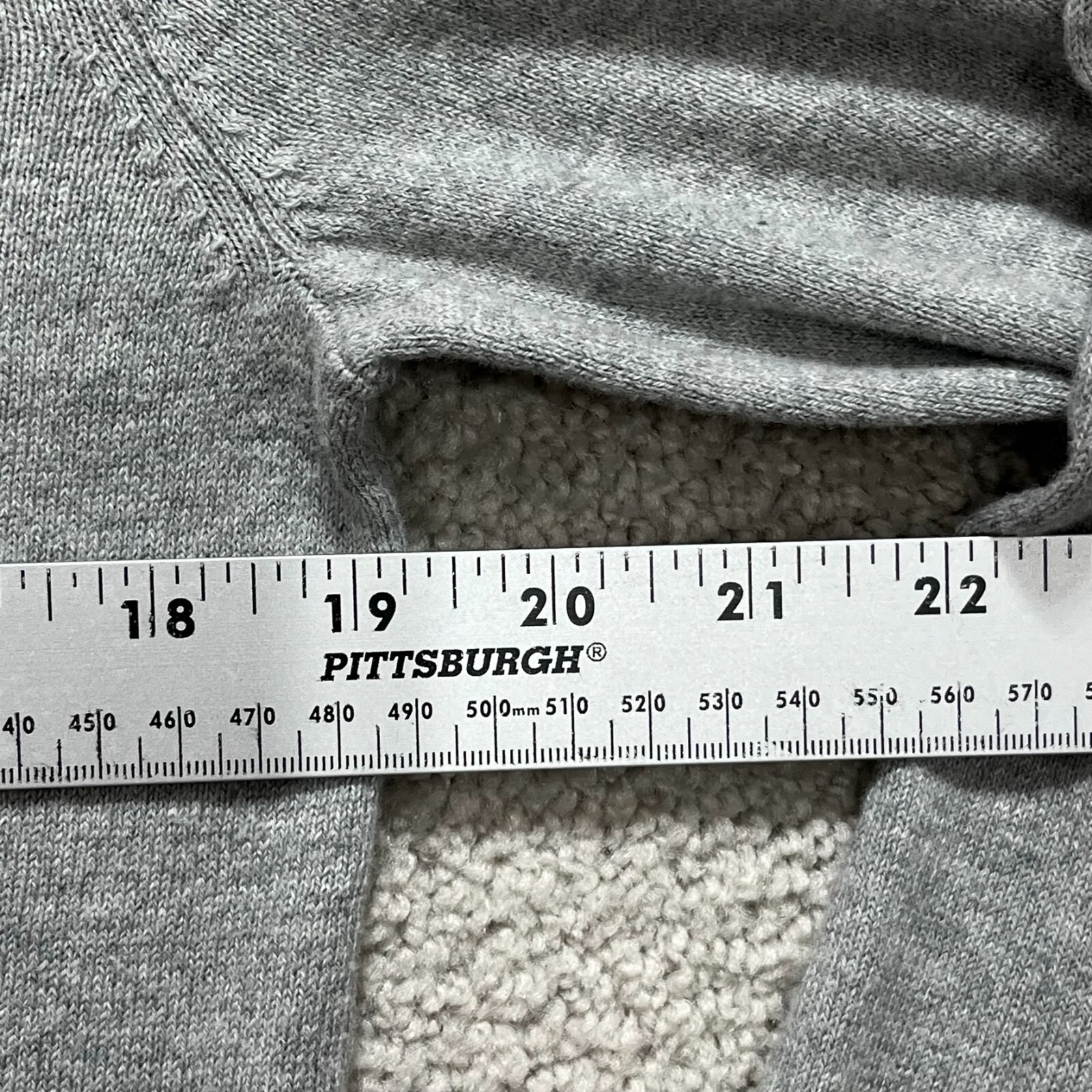 Timberland Sweater Men’s Small Gray Cashmere Blend Pullover Slim Fit Long Sleeve