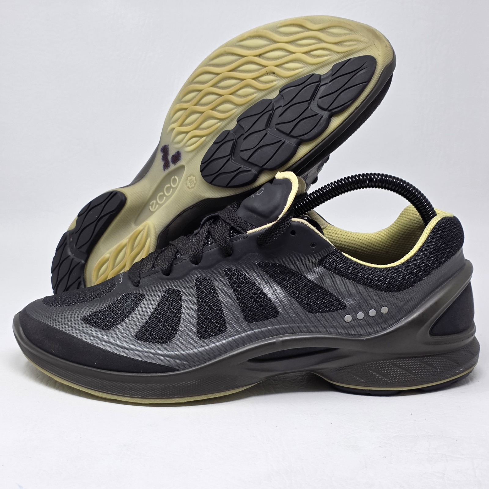 ECCO Biom Women’s Trainers Shoes Size EU 40 US 9-9.5 Black Gray Pre-owned