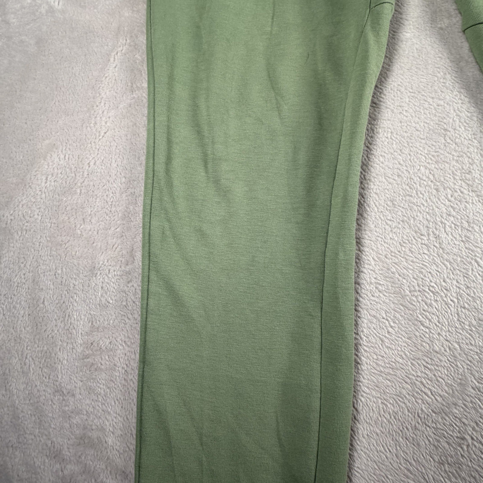 Gymshark Crest Joggers Mens Medium Green Sweatpants Zip Pocket Athletic Logo