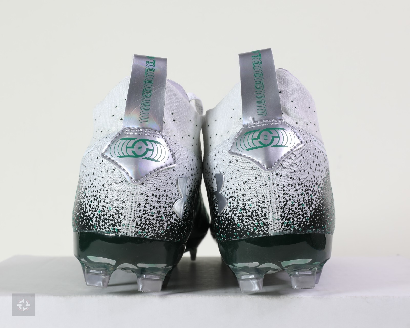 Under Armour Spotlight Lux MC Green Football Cleats Size 11.5-12.5 (3022654-300)