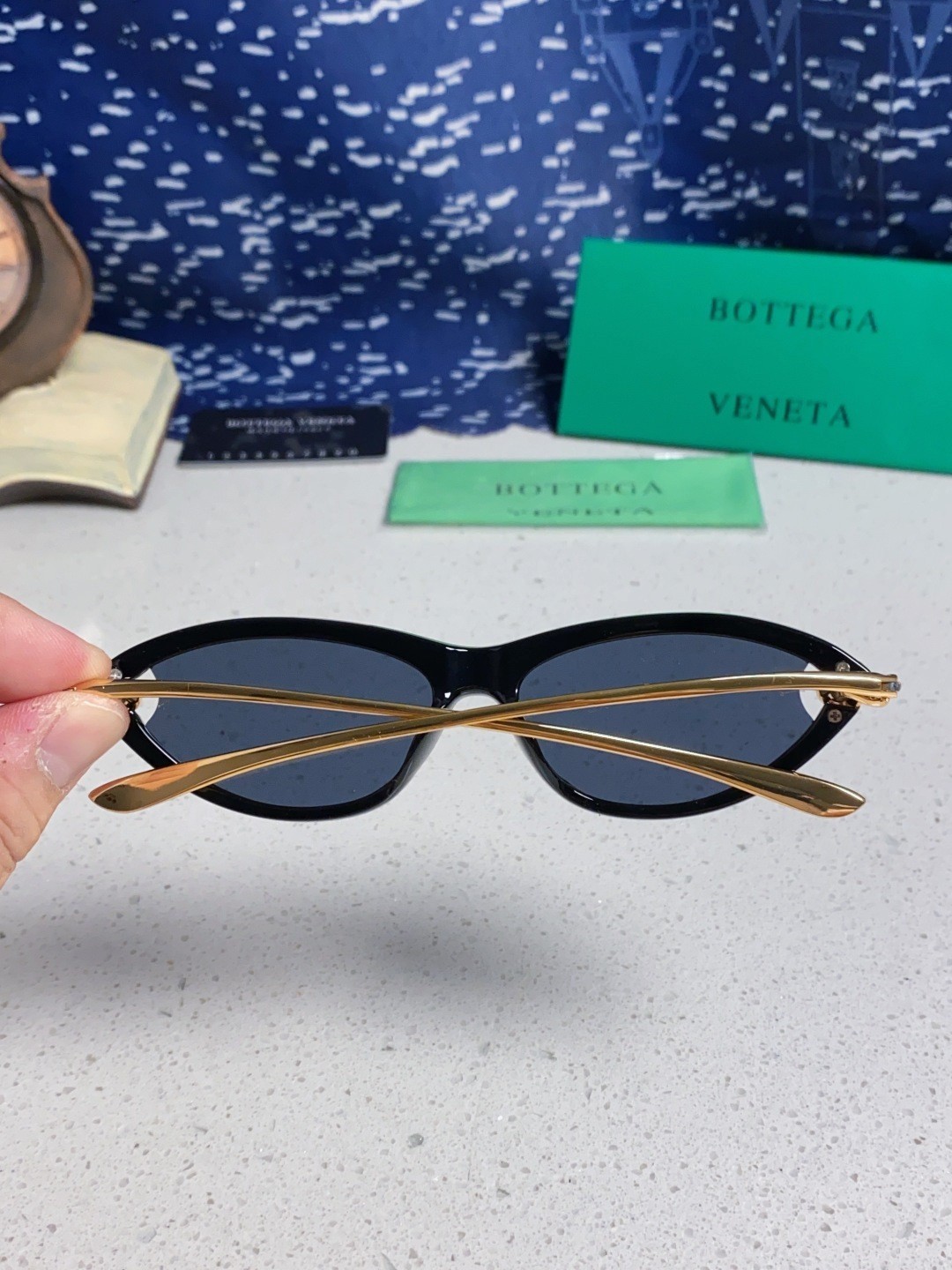 Bottega Veneta Women’s Sunglasses Model BV1390