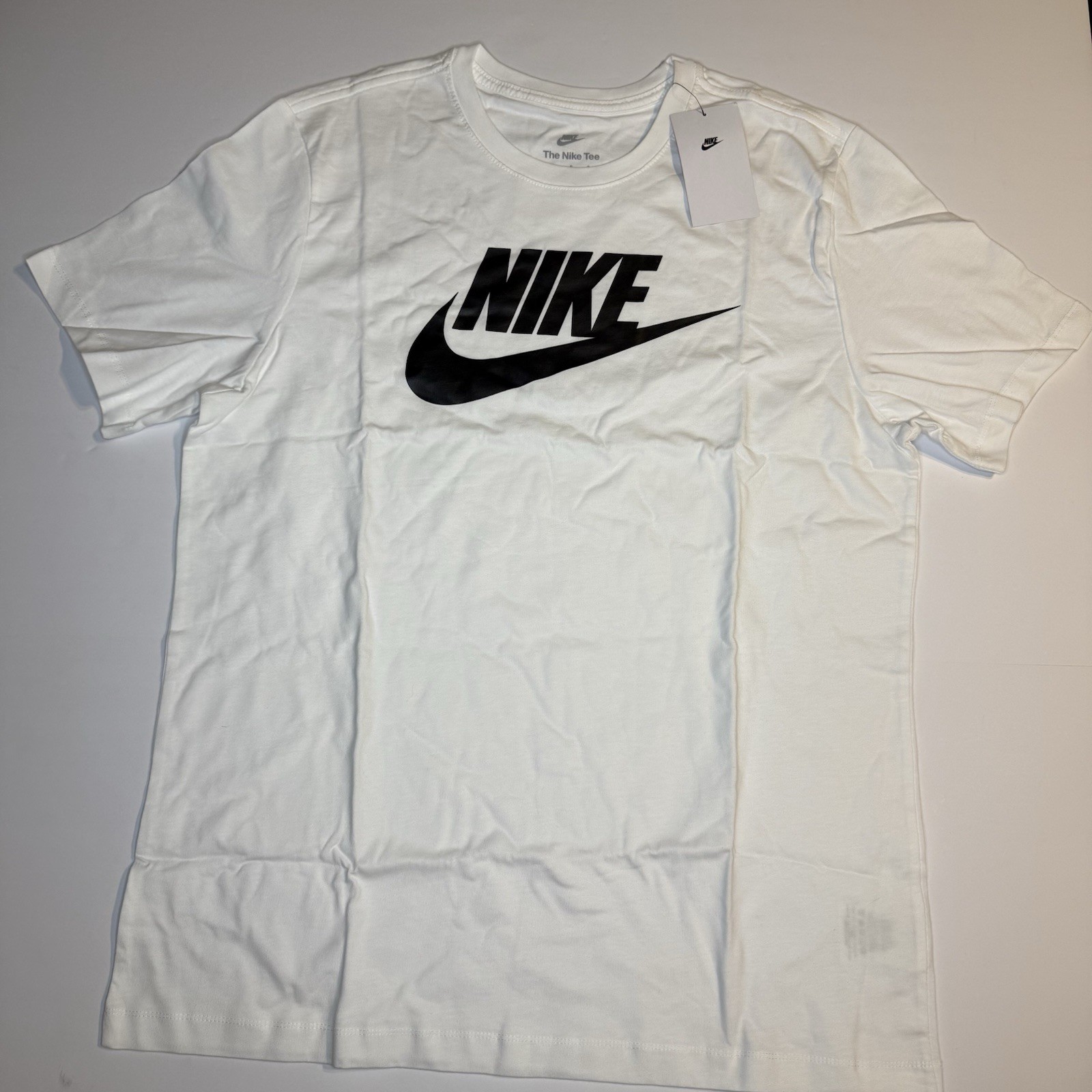 Nike Men’s T-Shirt Large White Black Logo Short Sleeve Crew Neck Casual Tee NWT