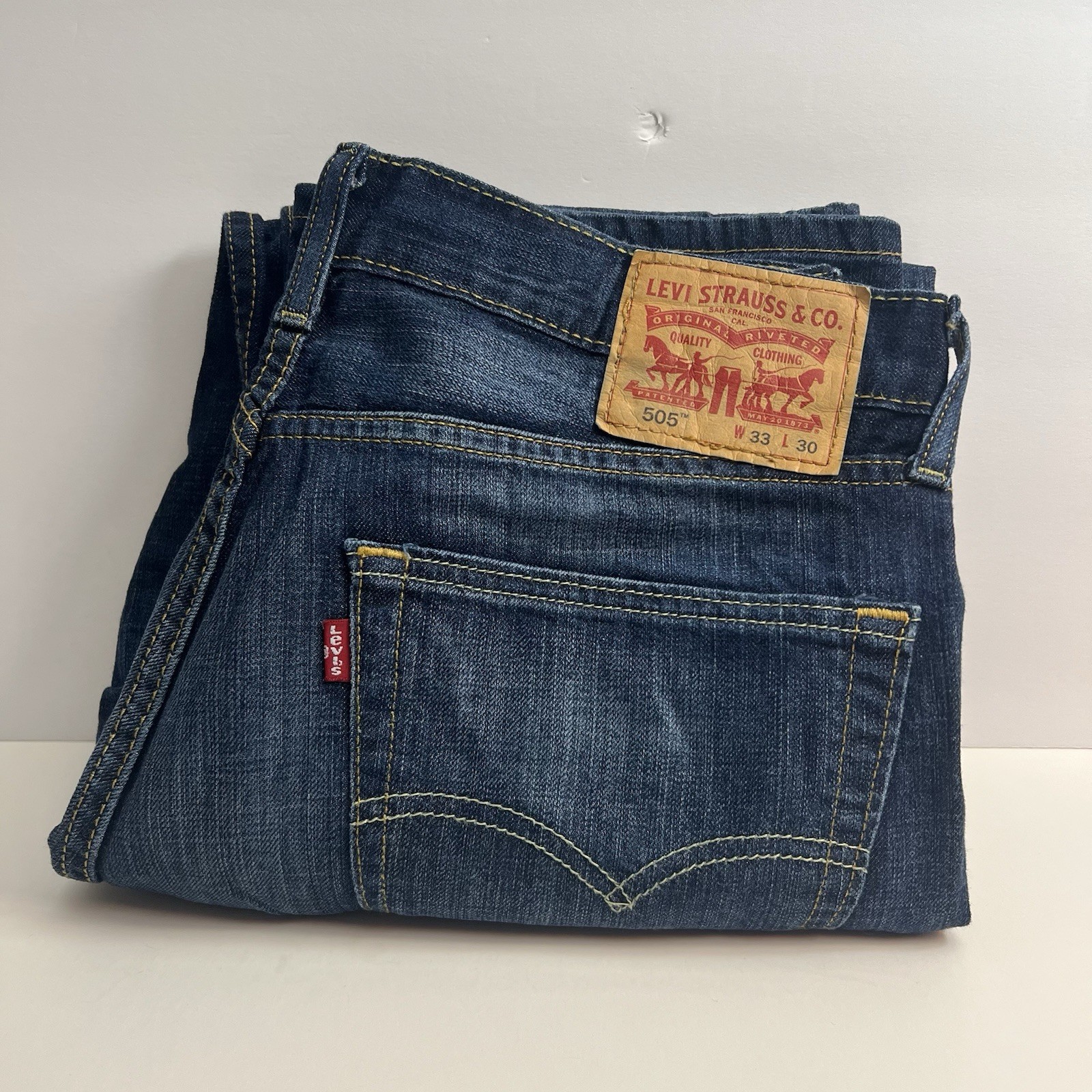 Levi’s 505 Men’s Straight Leg Jeans 33×30, Regular Fit, Dark Wash, Blue Denim