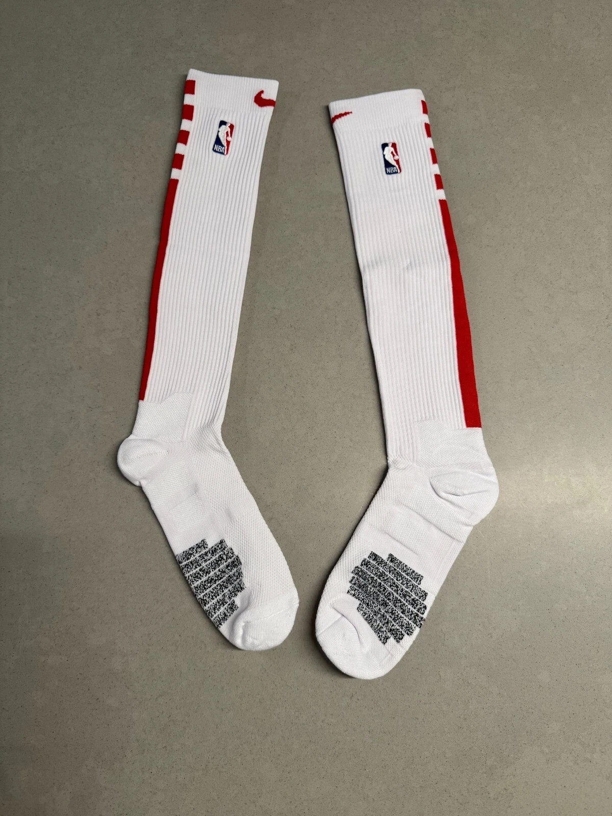 Nike NBA Authentics – White & Black – Knee Highs/Scrunchies