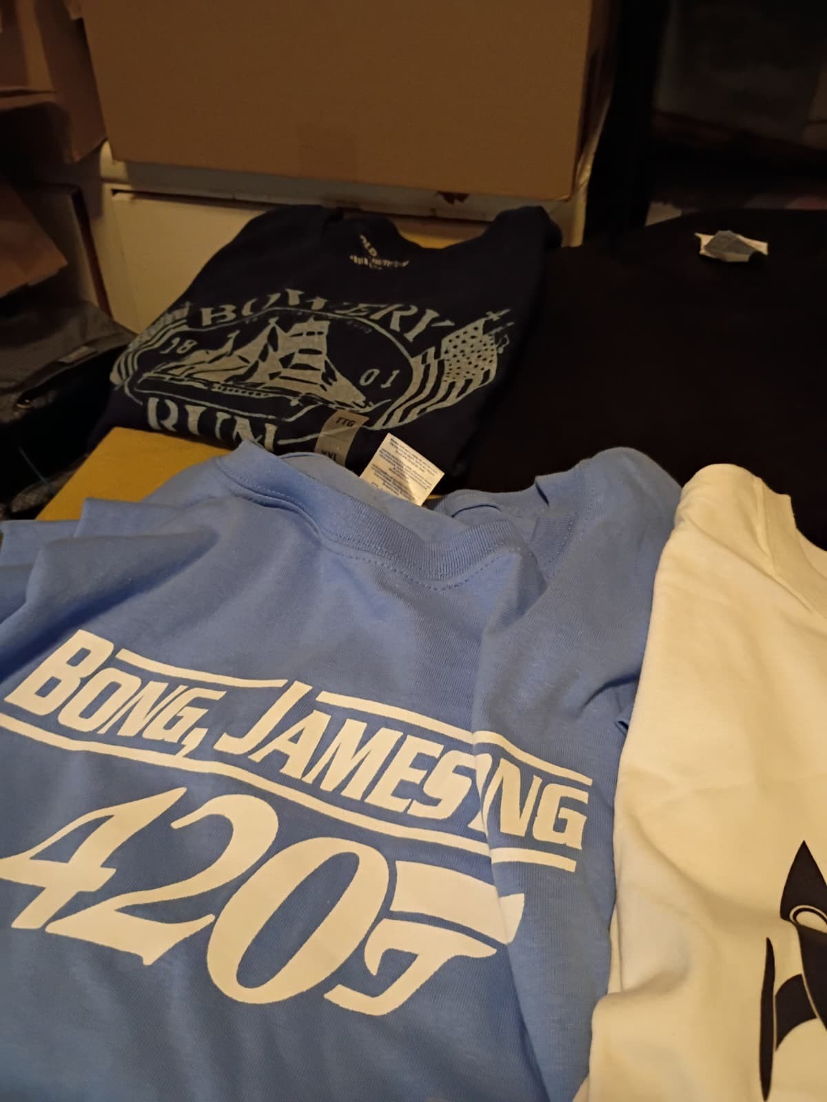 Lot of t shirts 24 pcs Various Sizes