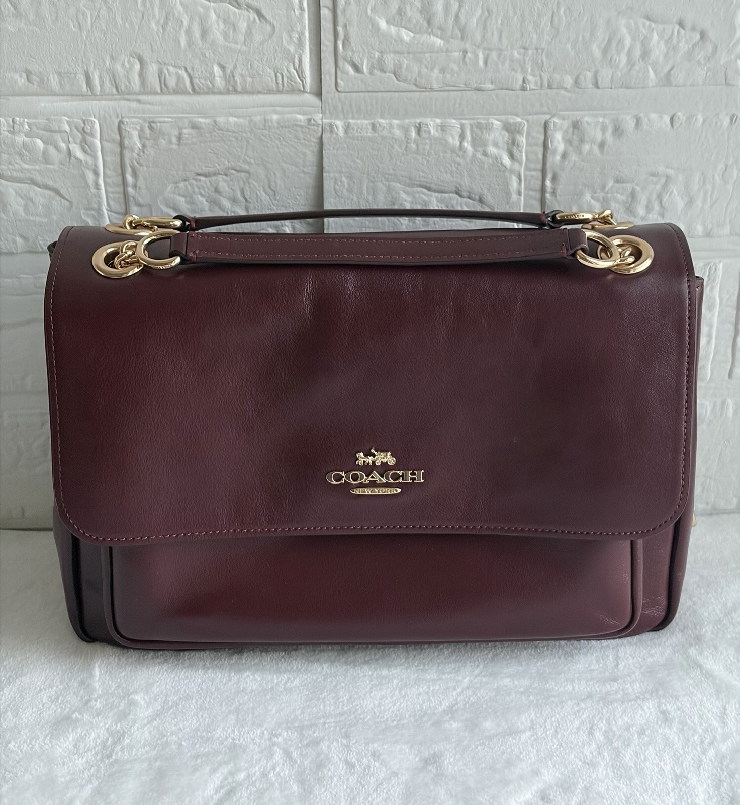 Coach Burgundy Small Crossbody Shoulder Bag Push Lock Chain Strap Gold Lined