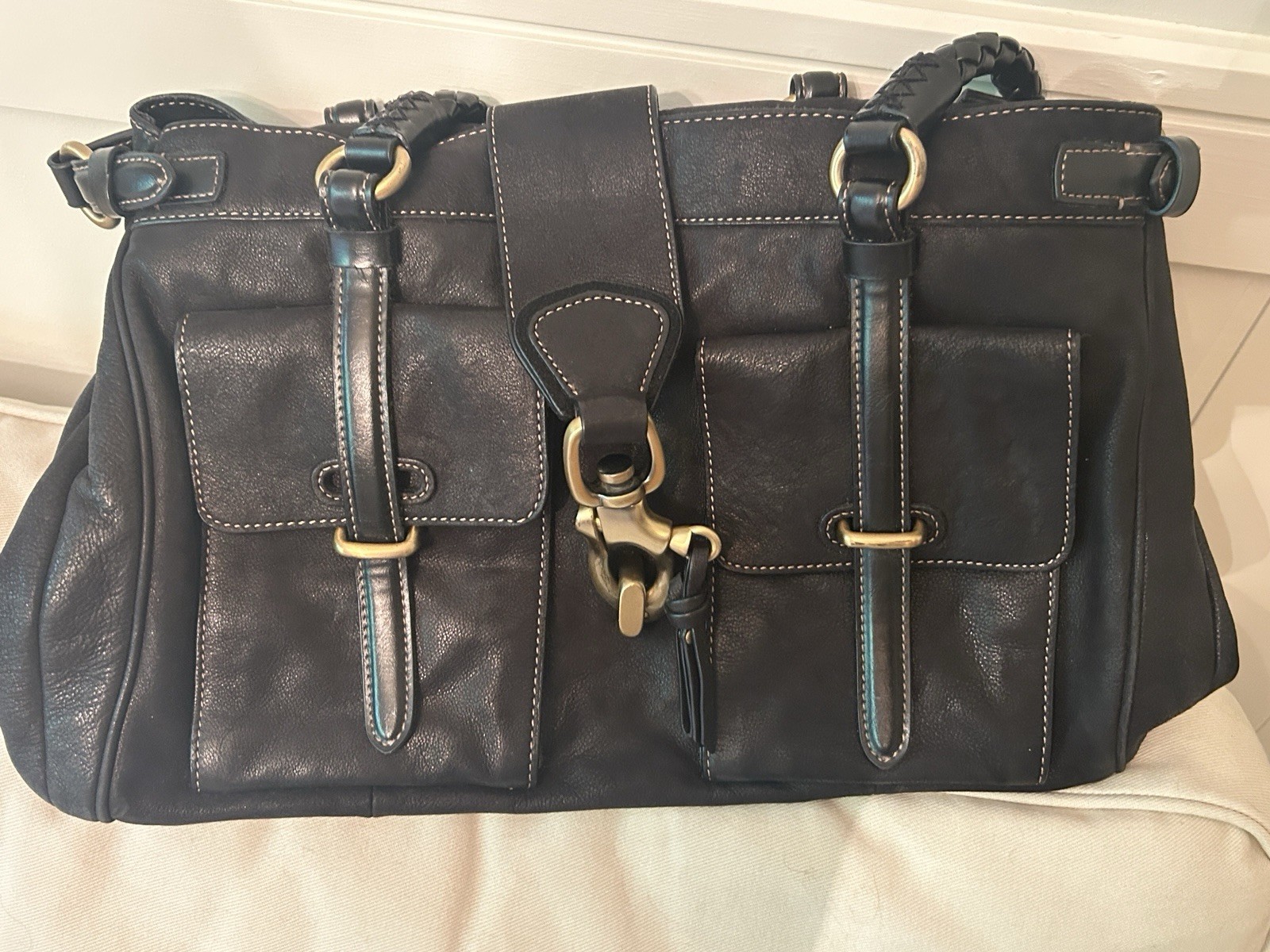 Francesco Biasia Black Leather Shoulder Bag Buckle Accent Zip Top Brass Hardware