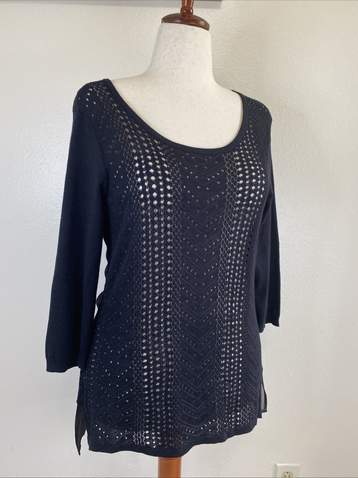 Karissa & Me Black Open Weave Sheer Back Knit Pullover. Large