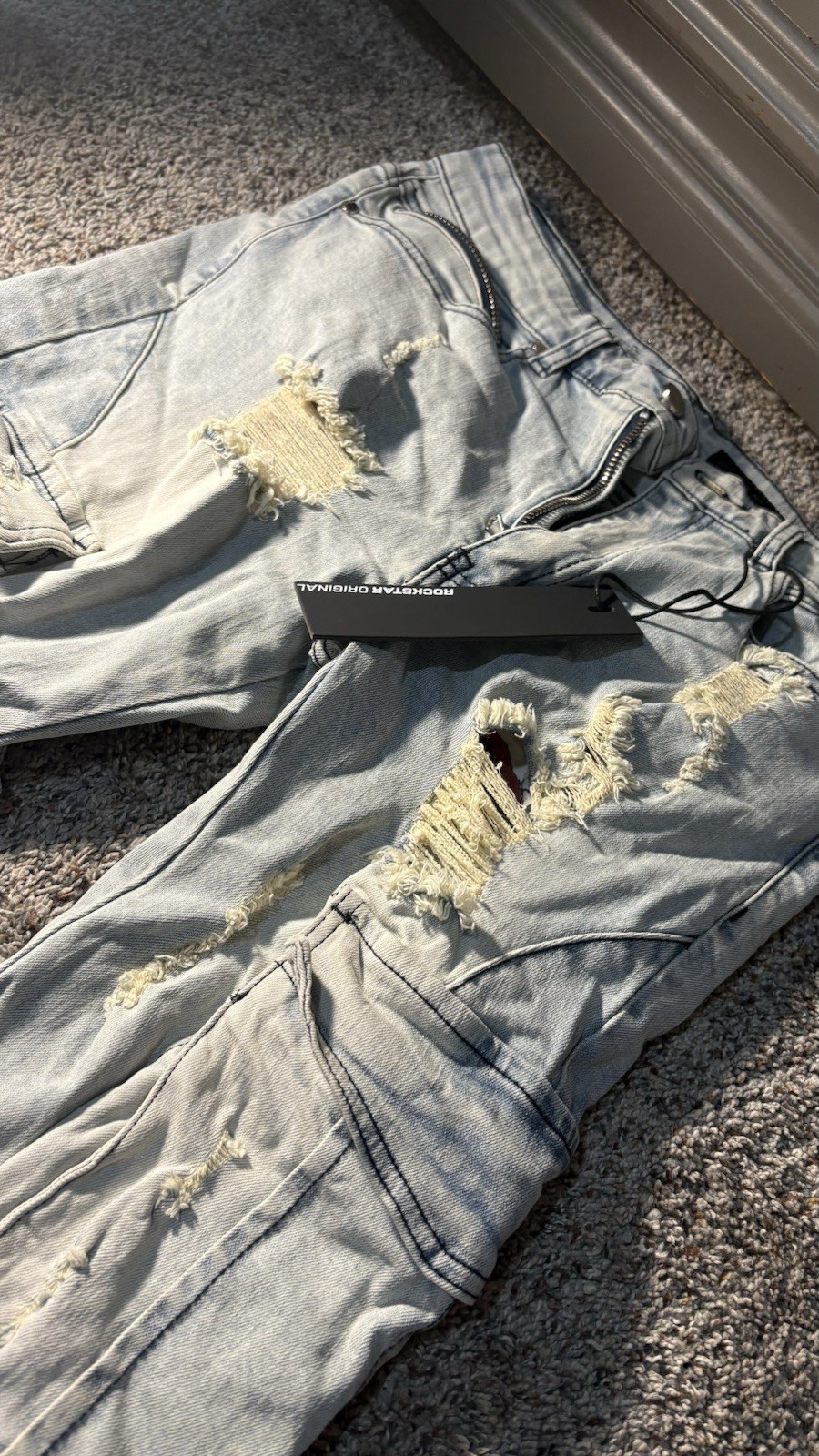 Rockstar Original Men’s Light Wash Distressed Stacked Flared Cargo Jeans 32