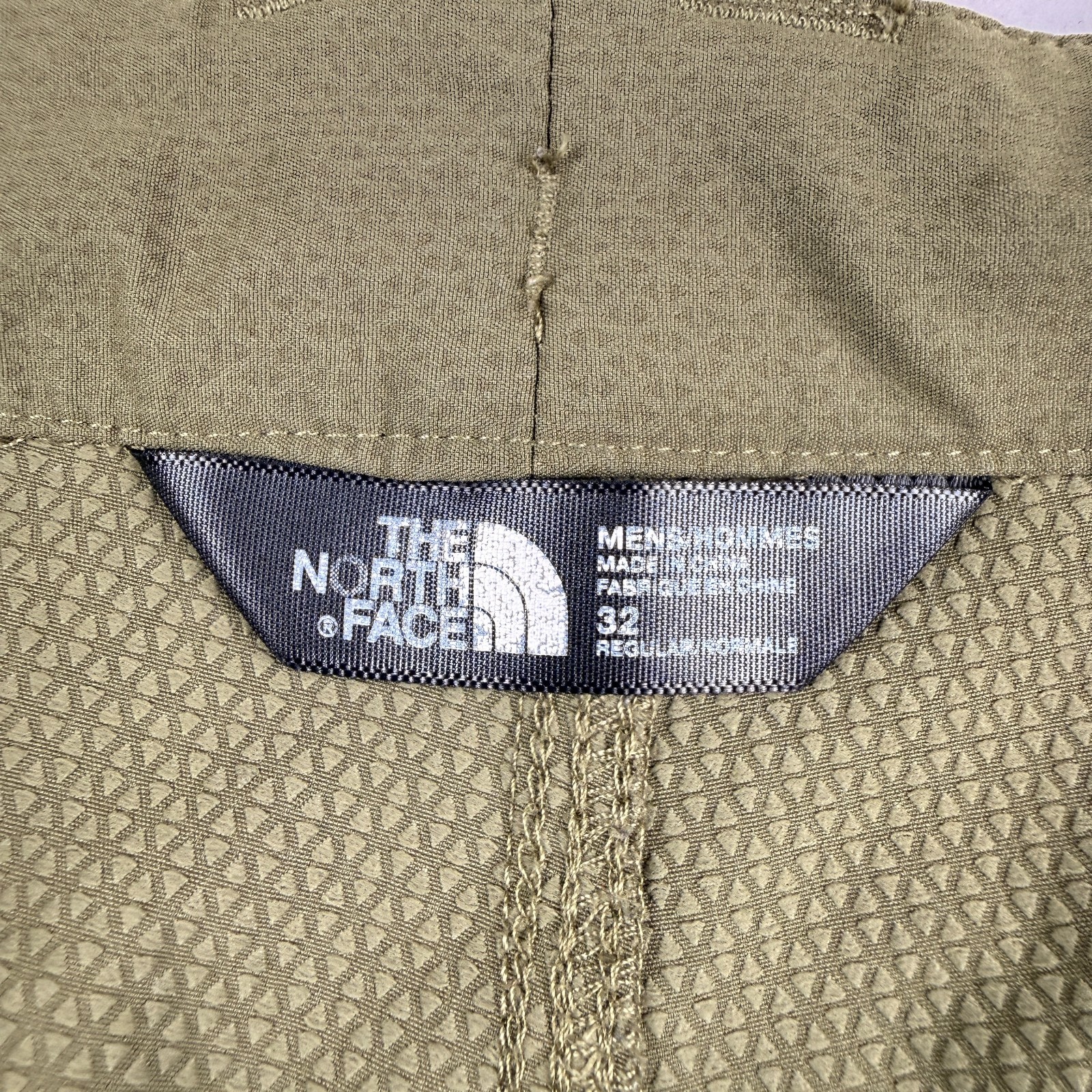 North Face Green Hybrid 10 in Inseam Casual Shorts Flat Front Men’s Size 32