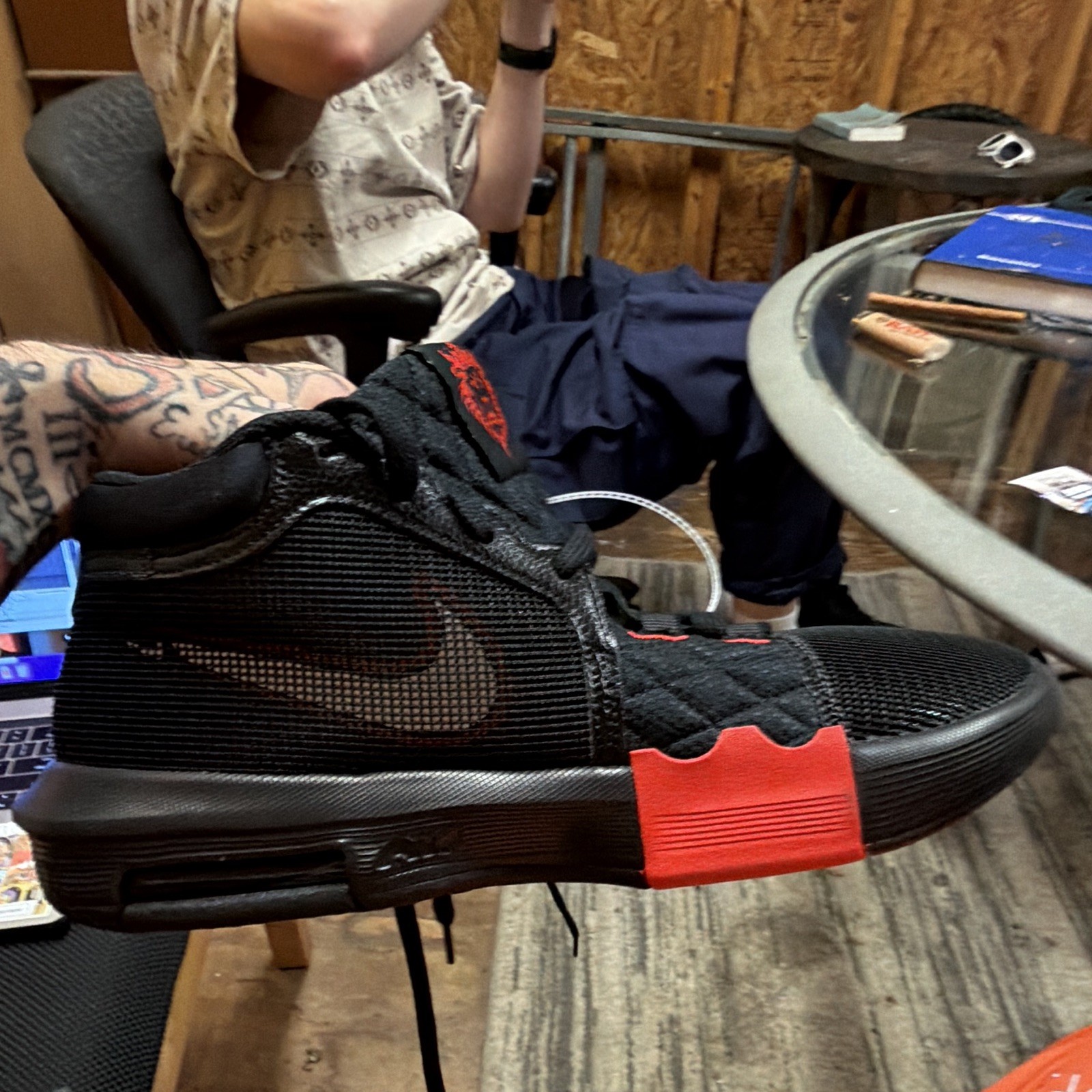 Nike LeBron Size 11 BQ5969-900