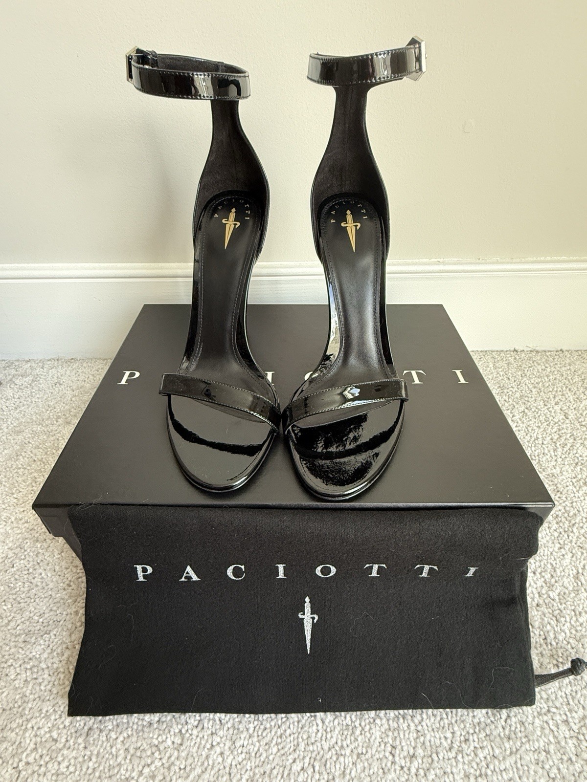 Brand NEW Paciotti Dagger Heel 40 EU 10 US