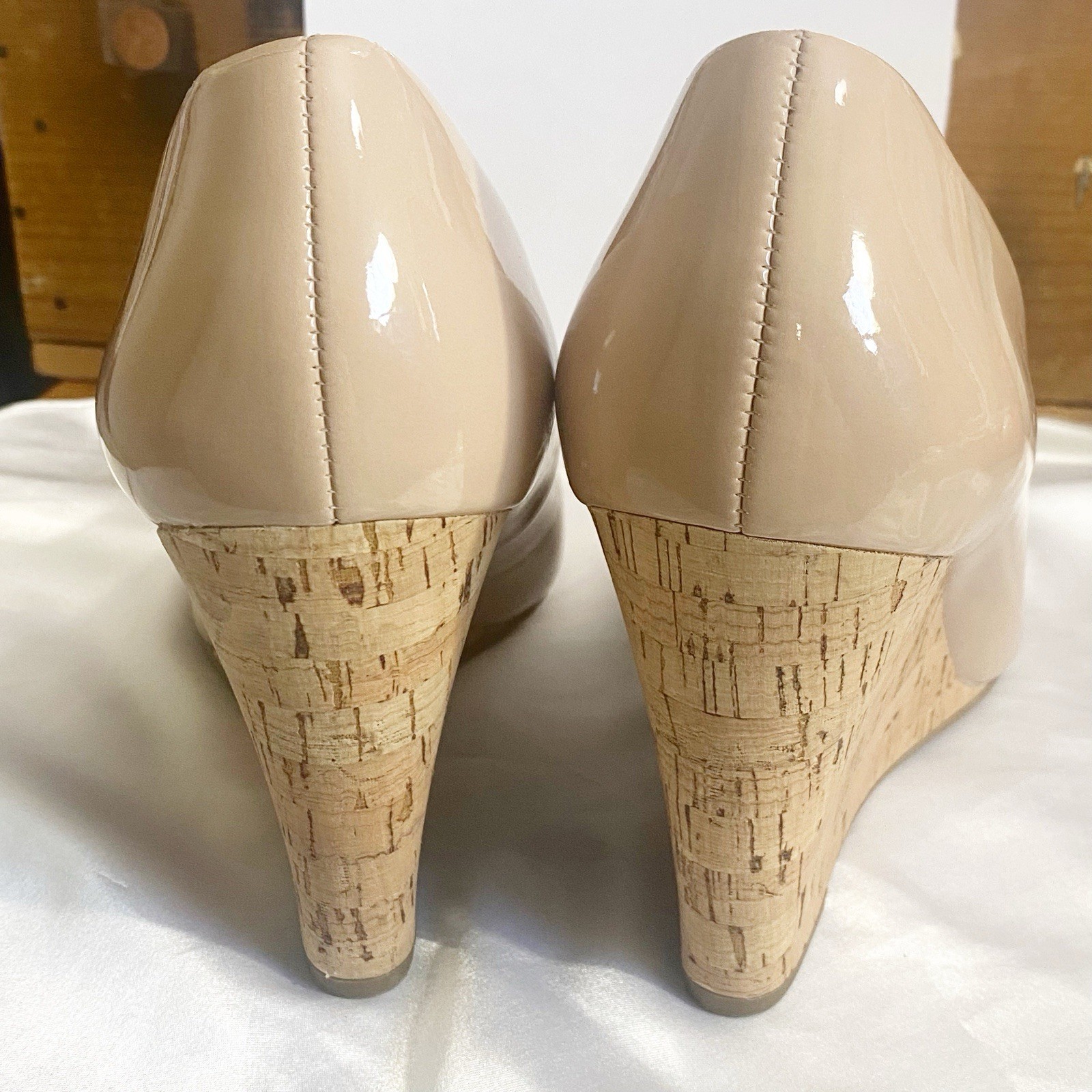 Franco Sarto man made materials 4” wedge tan pump 10M