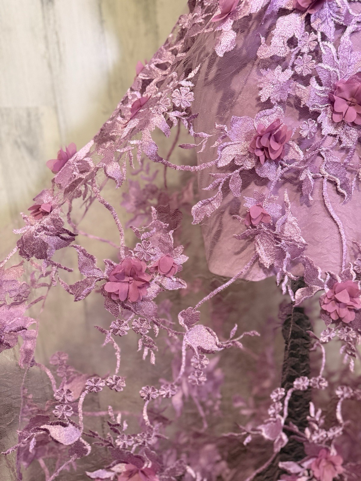 Dress The Population Lavender 3D Floral Lace V-Neck Strappy Long Gown M