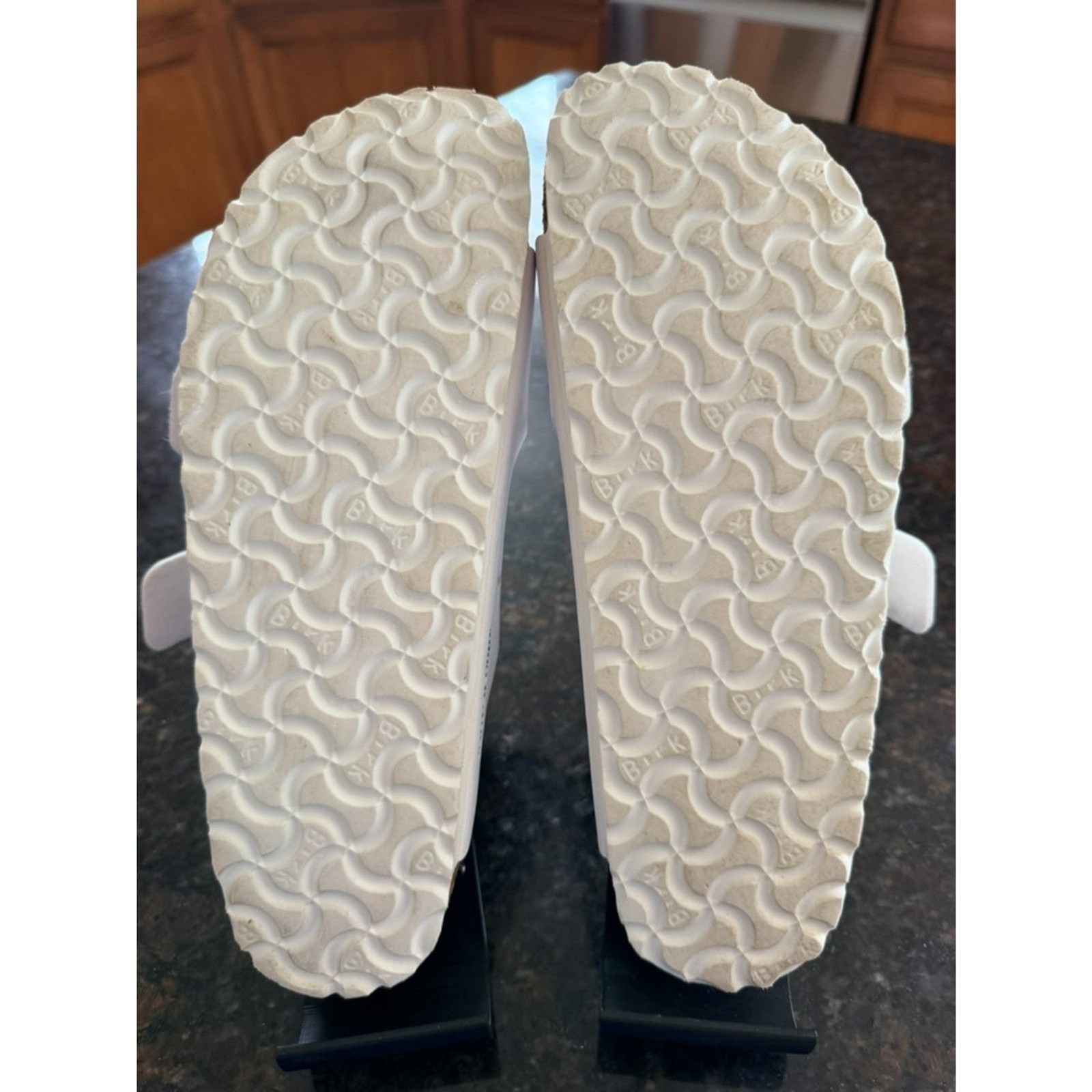 Birkenstock Arizona White Birko-Flor Sandals EU 40N Women’s 9-9.5