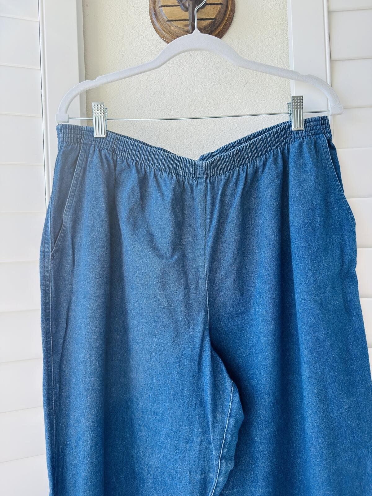 Alfred Dunner Blue Denim Elastic Waist Pants – Size 18