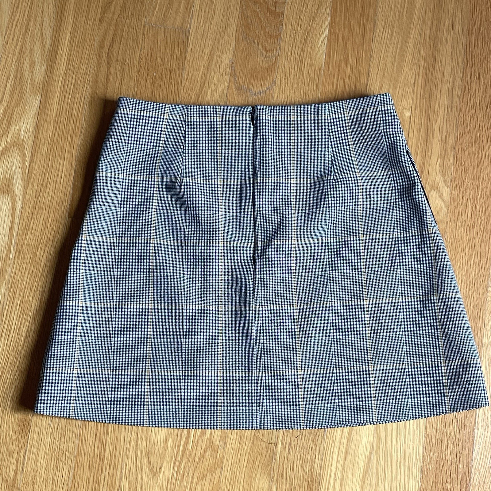 Wilfred Aritzia Plaid Mini Skirt Women’s Size 4 Gray Black Lined Career