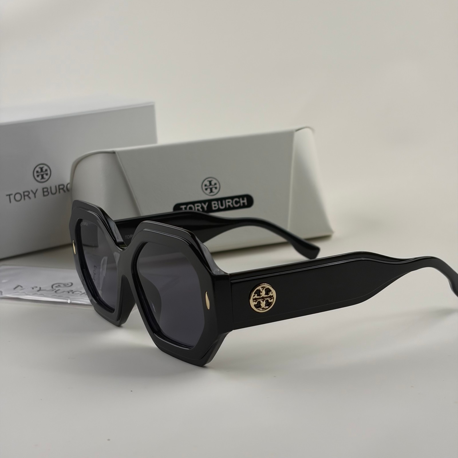 New In Box – Tory Burch Oversized Geometric Sunglasses Black Retro Square 52mm