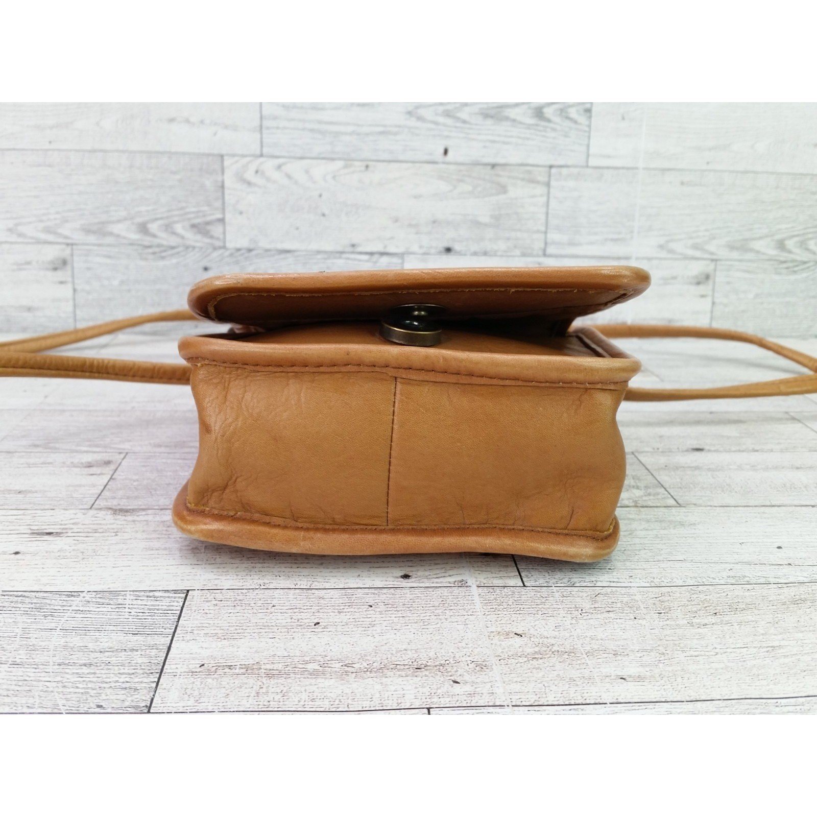 Le Donne Leather Simple Flap Over Crossbody Bag Tan Leather Horses Western
