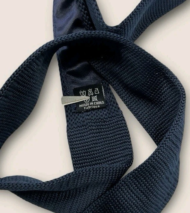 SONDERGAARD Polyester Knit Tie Navy Blue White Striped W:1.7″ EUC
