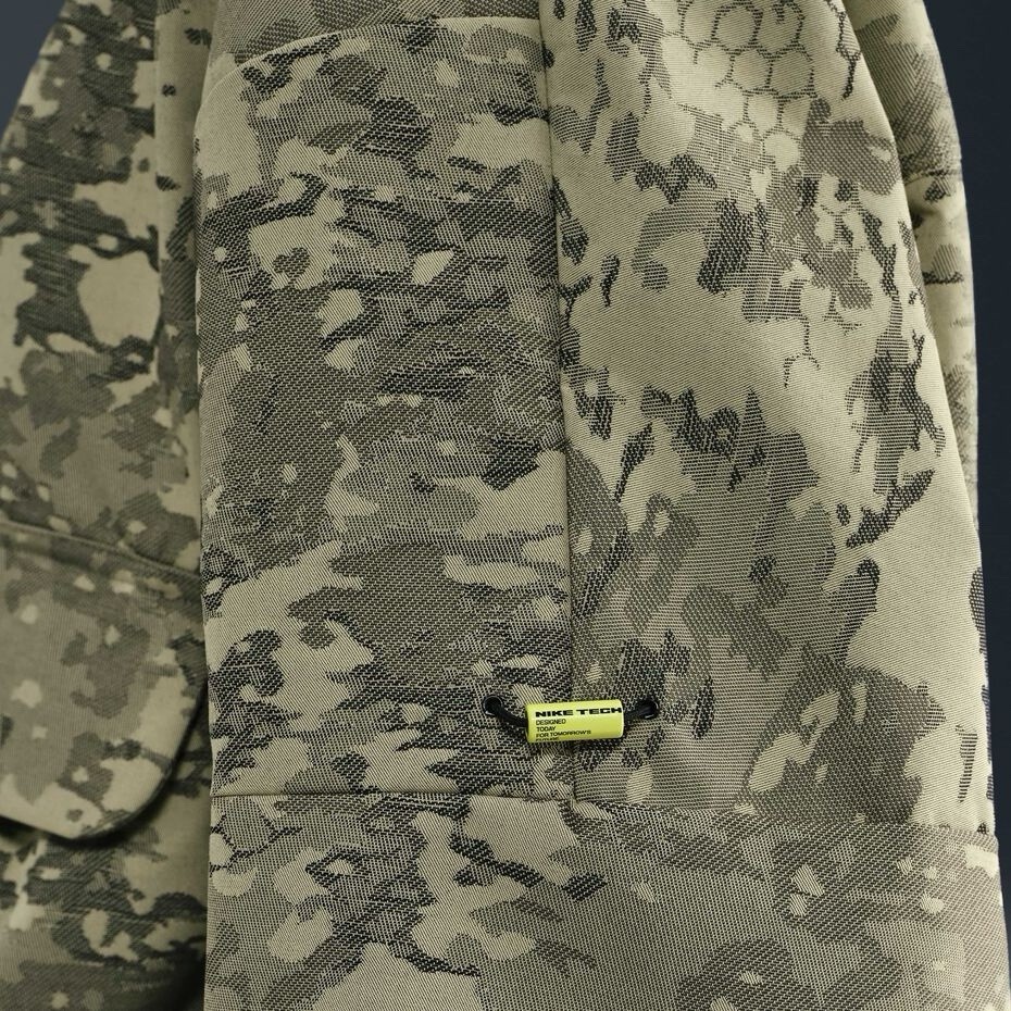 Nike Tech Woven CORDURA Jacket Camo Olive Black Men’s Size Medium IF8494-276