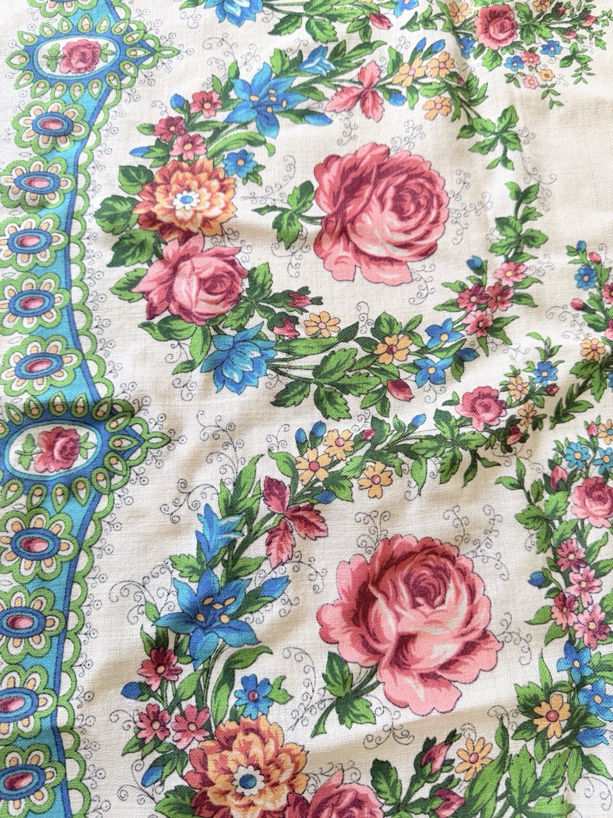Pavlovo Posad 56×56 Wool Shawl: Ivory Pink Blue Rose Floral Fringe Wrap Russian