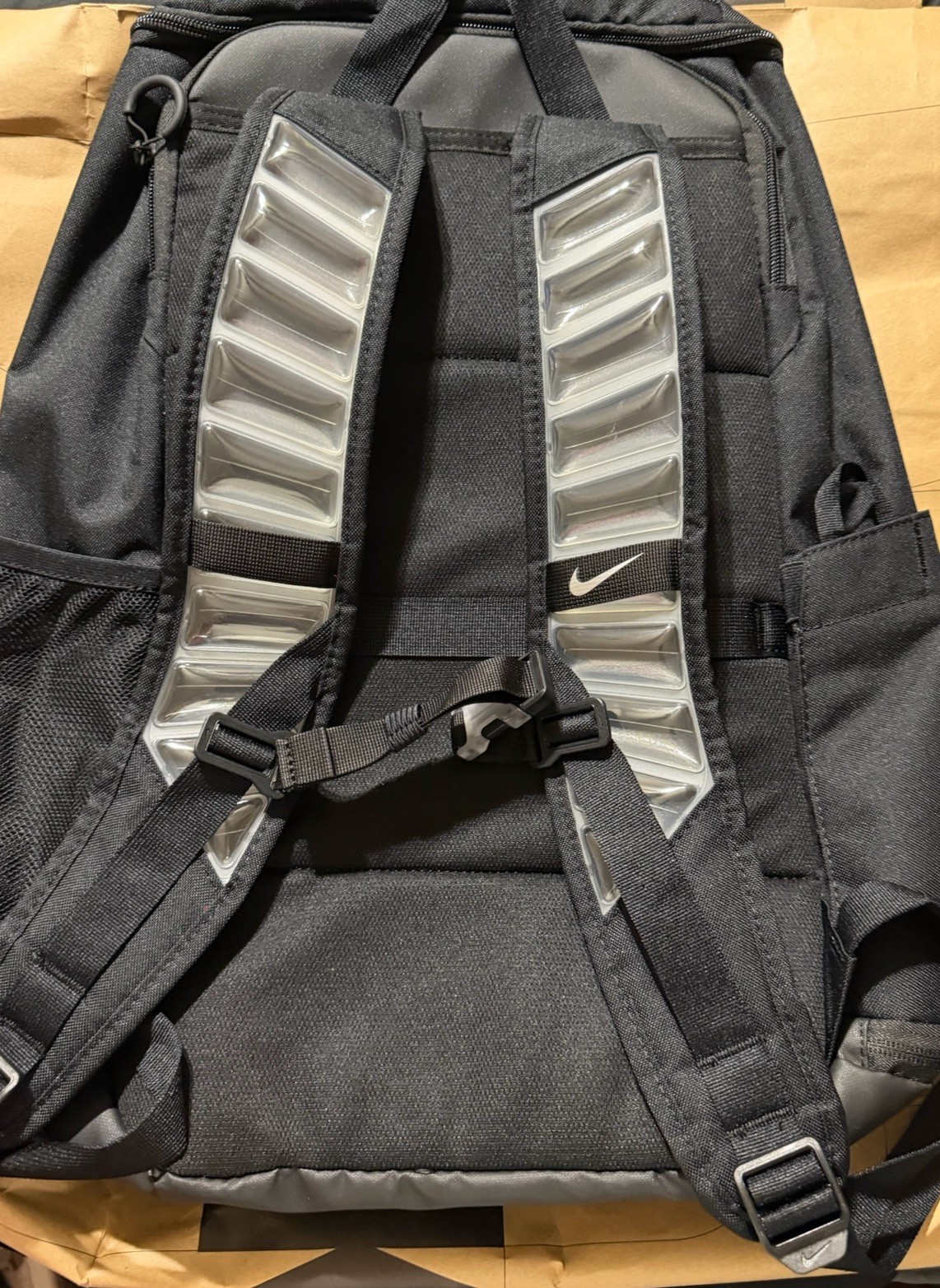 Nike Varsity Elite 32L Black School Padded Laptop Nike Backpack HM9965-010 NWT