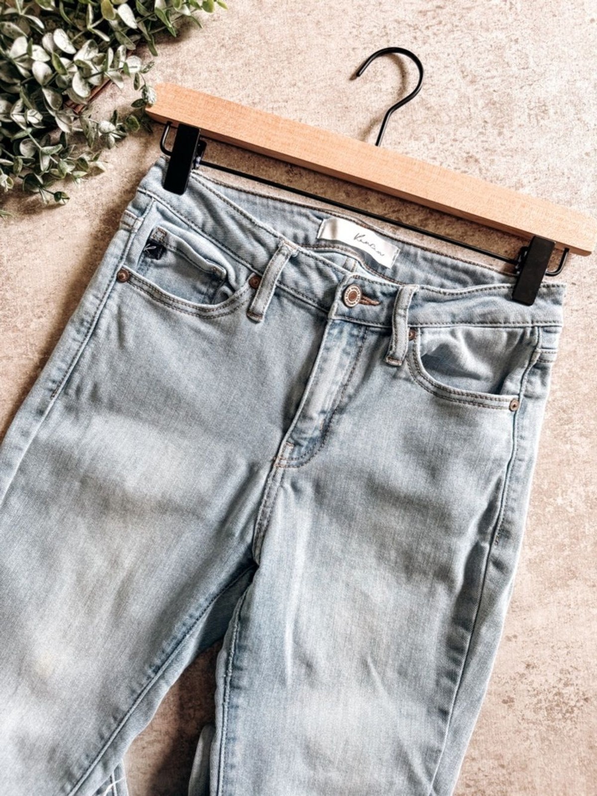 Kancan High Rise Skinny Light Wash Jeans Size 5/26