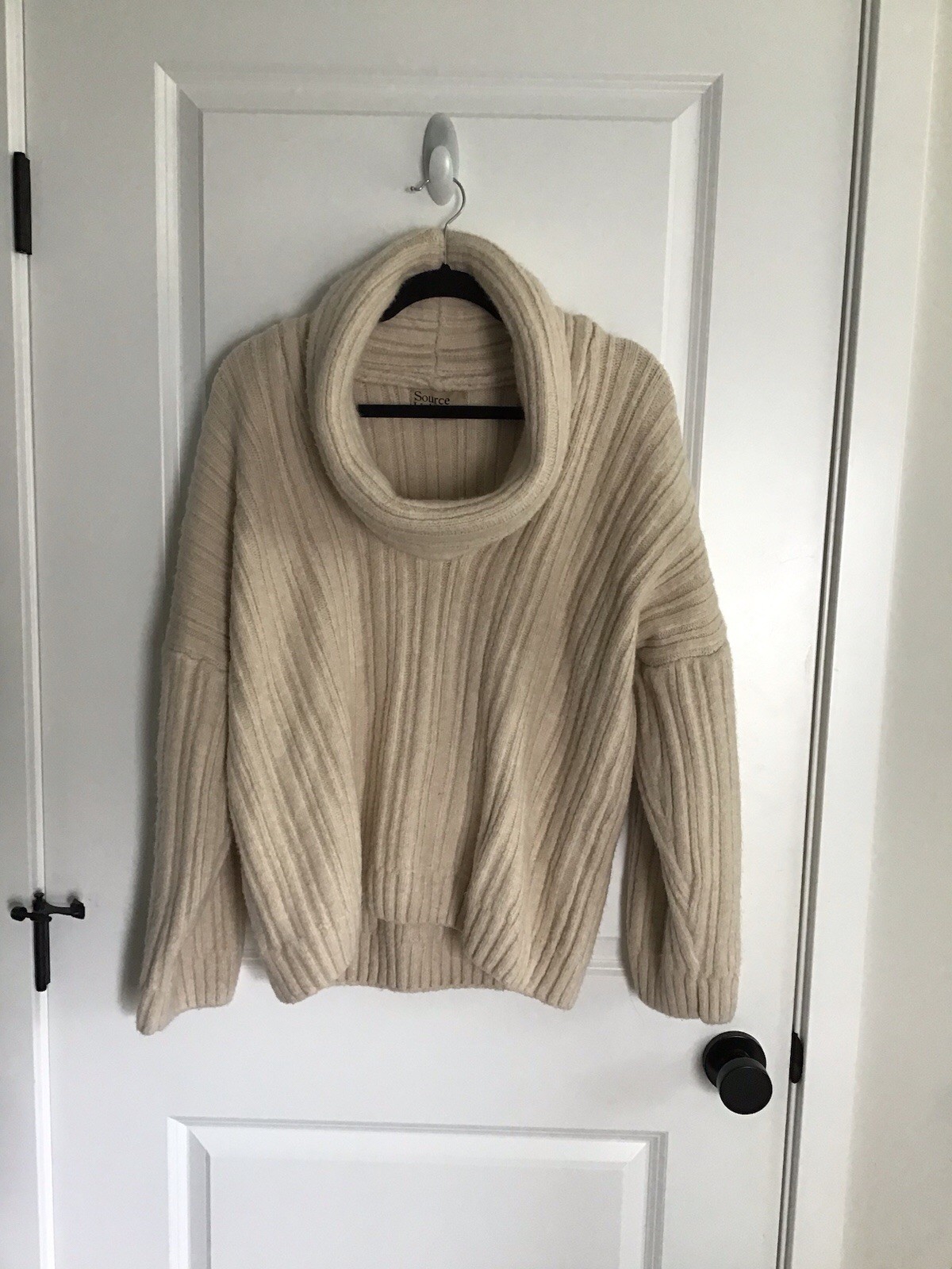 Source Unknown Women’s Sweater One Size Beige