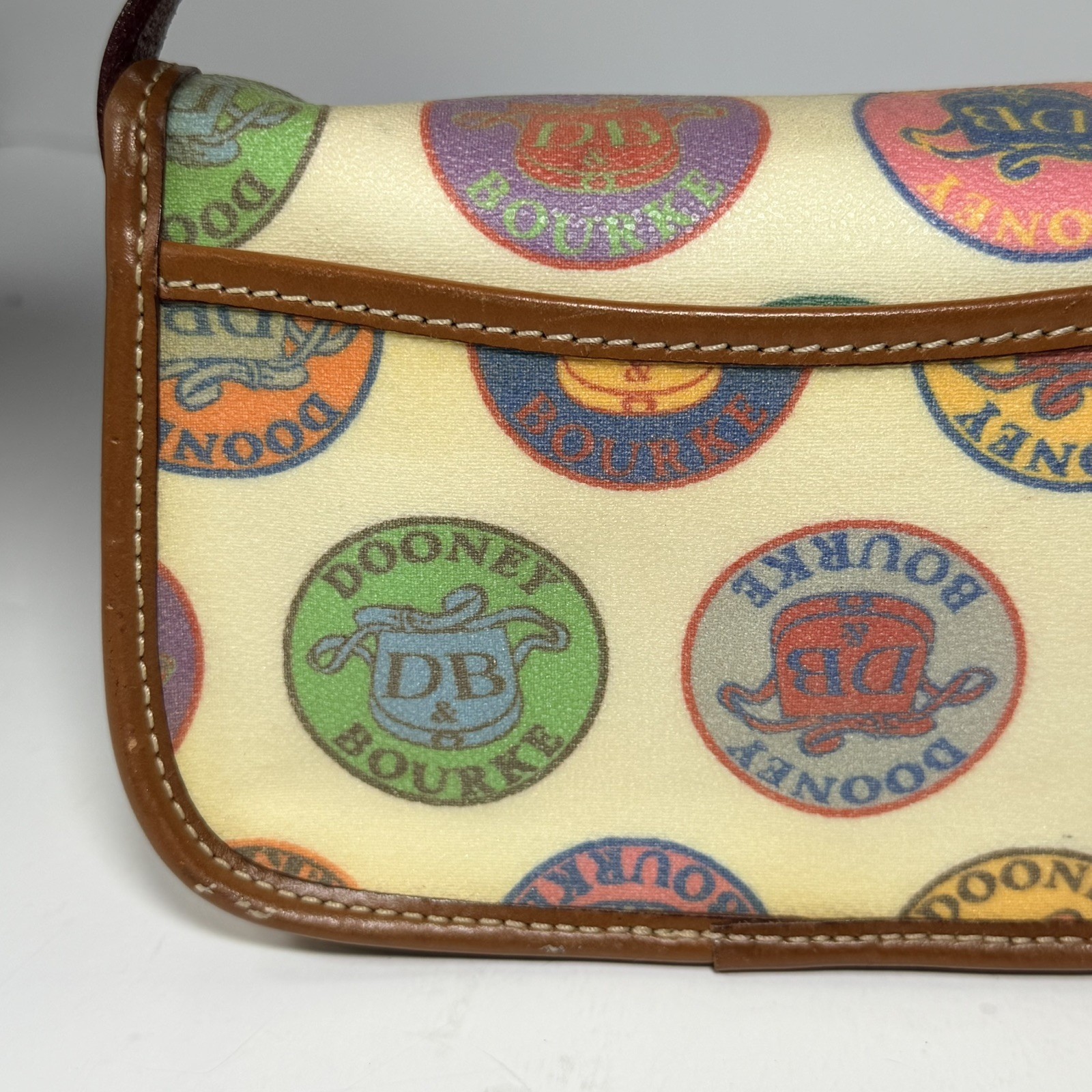 Vintage Dooney & Bourke Multicolor Crest Logo Pochette Shoulder Bag Y2K Leather