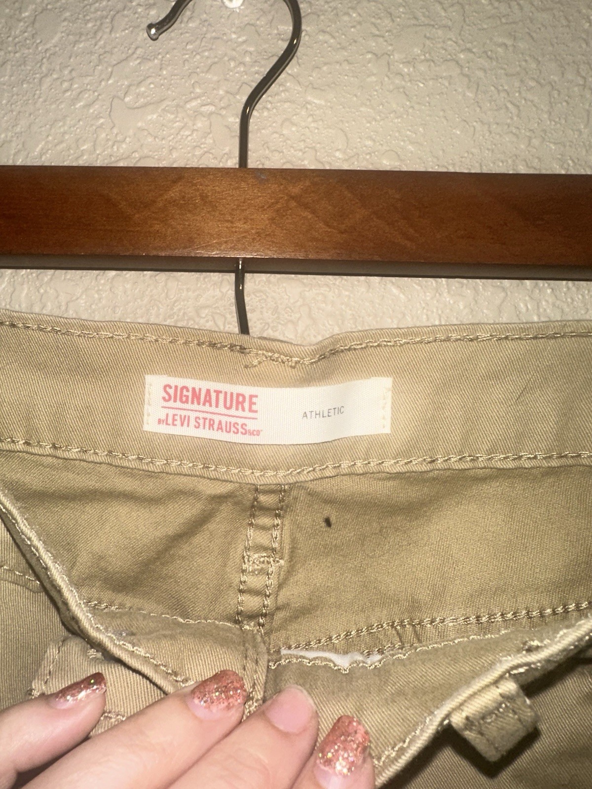 Signature by Levi Strauss & Co. Men’s Chino Pants Athletic Straight Khaki W30