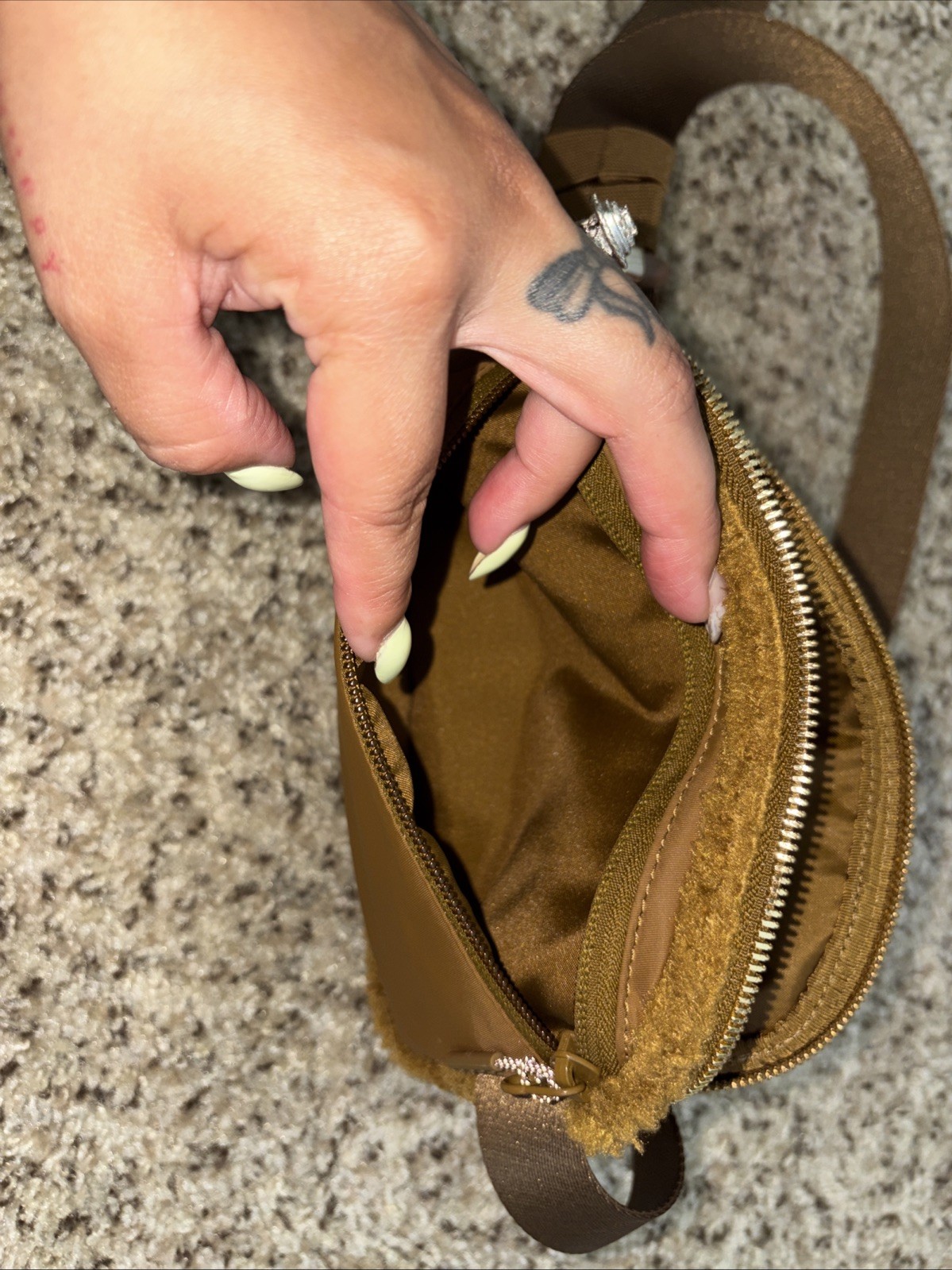 Lululemon Everywhere Fleece Belt Bag Burnt Caramel