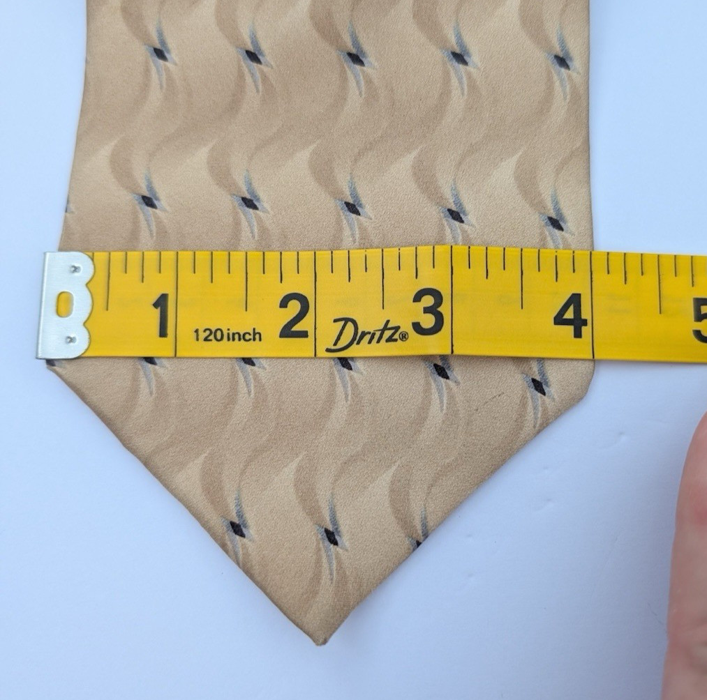 Vtg NEO Bill Blass Silk Tie Champagne Gold Wave Black 4.25″ Designer 90s Korea