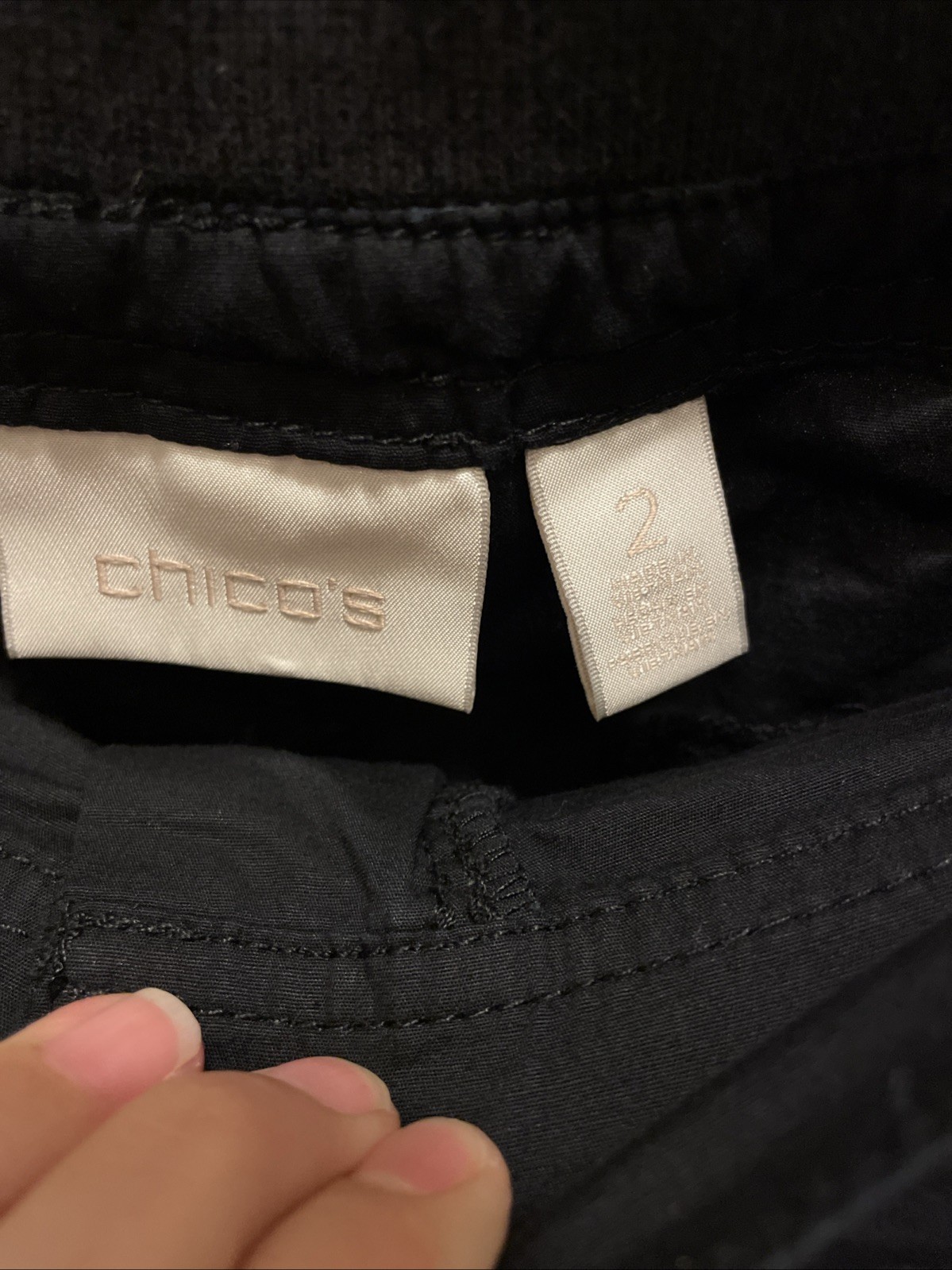 Vintage Chico’s Light Weight Roll Up Bermuda Shorts Size 2 Black
