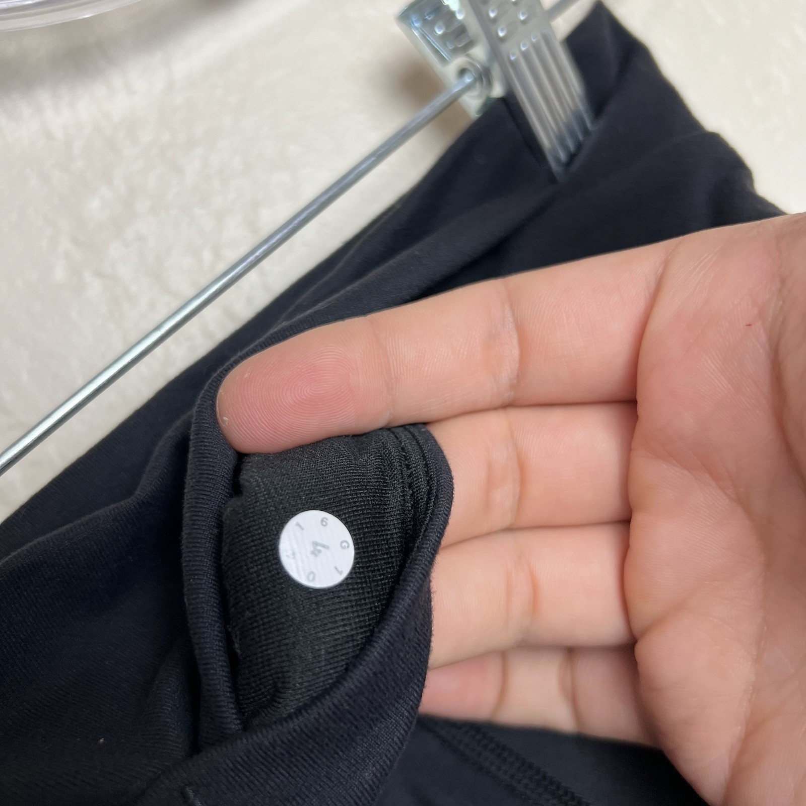 Lululemon Align High Rise Mini Shorts Womens 4 Black 2″ Inseam Nulu Athletic Gym