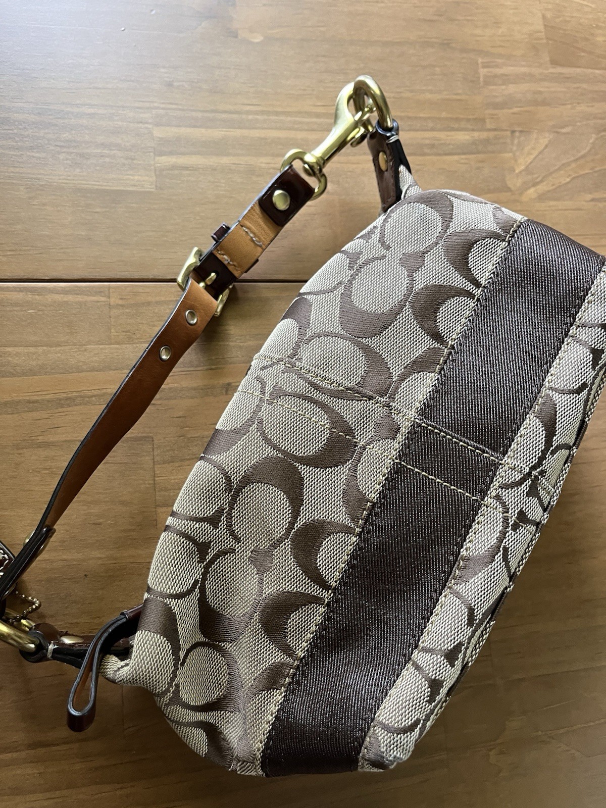 2009 Vintage Coach Signature Small Shoulder Bag