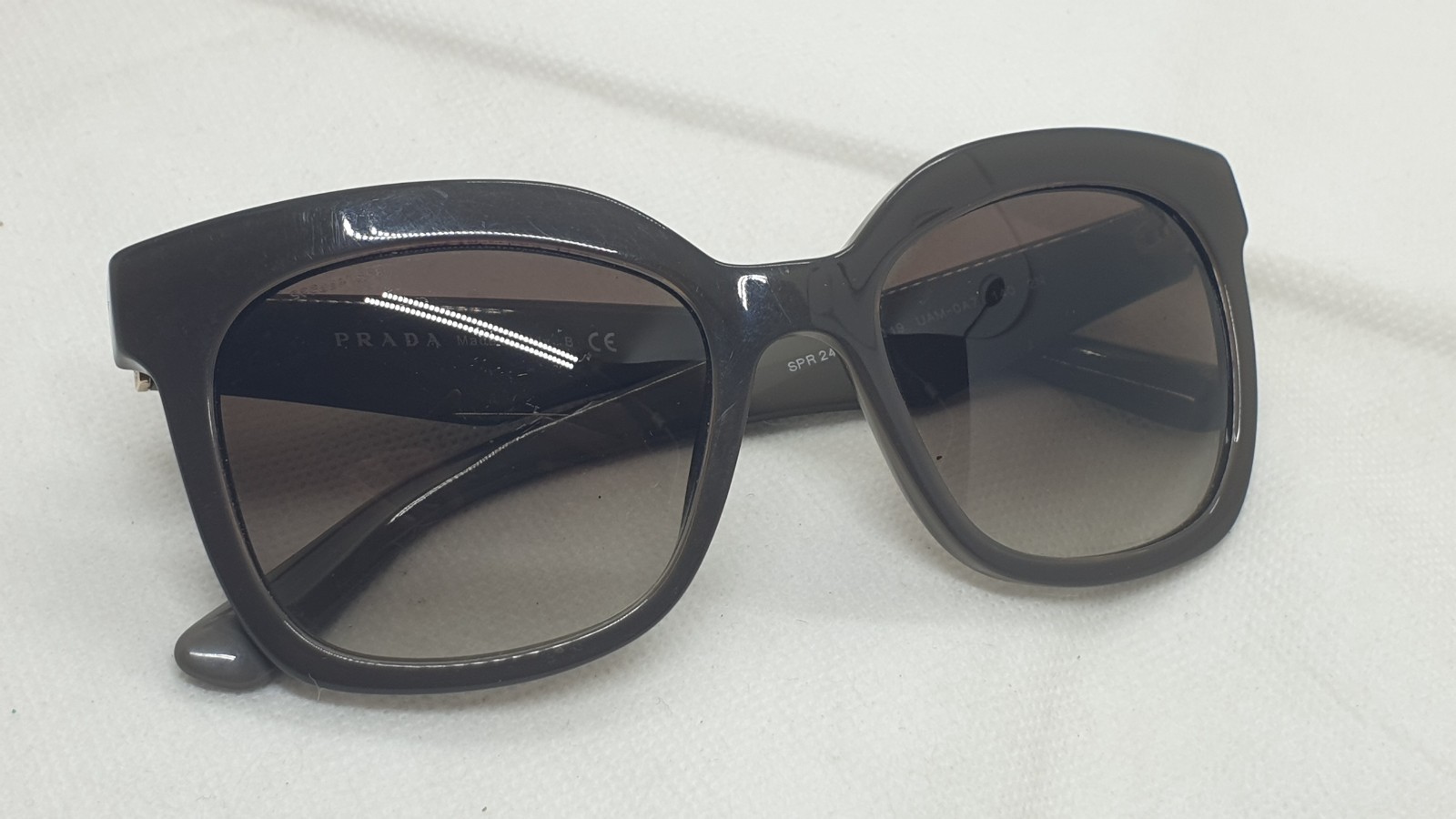 Prada SPR 24Q UAM-0A7 Sunglasses. Made in italy