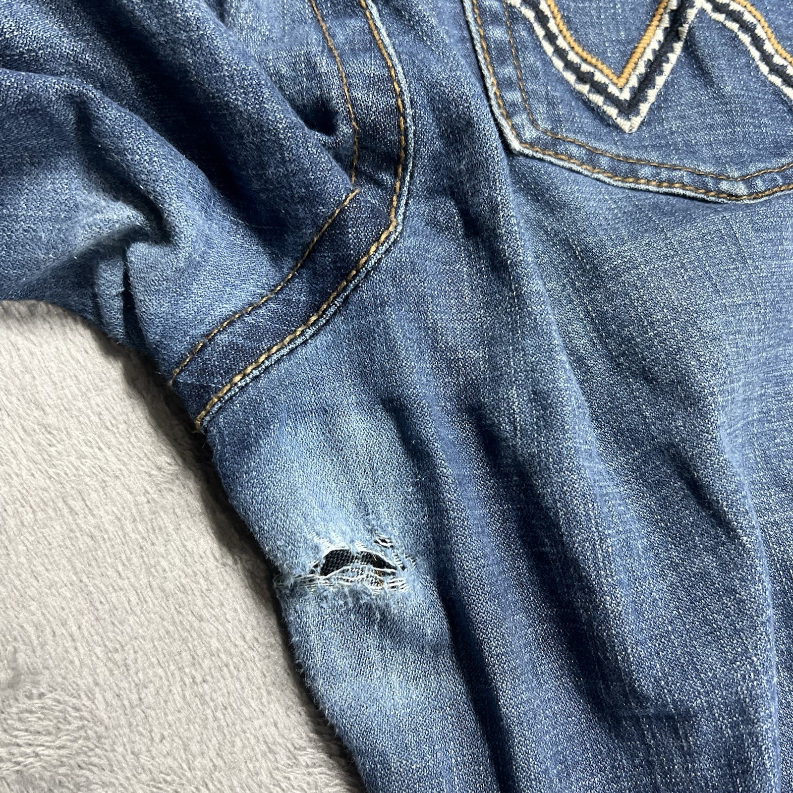 Wrangler Jeans Womens 11 Blue Bootcut Willow Ultimate Riding Medium Wash Denim