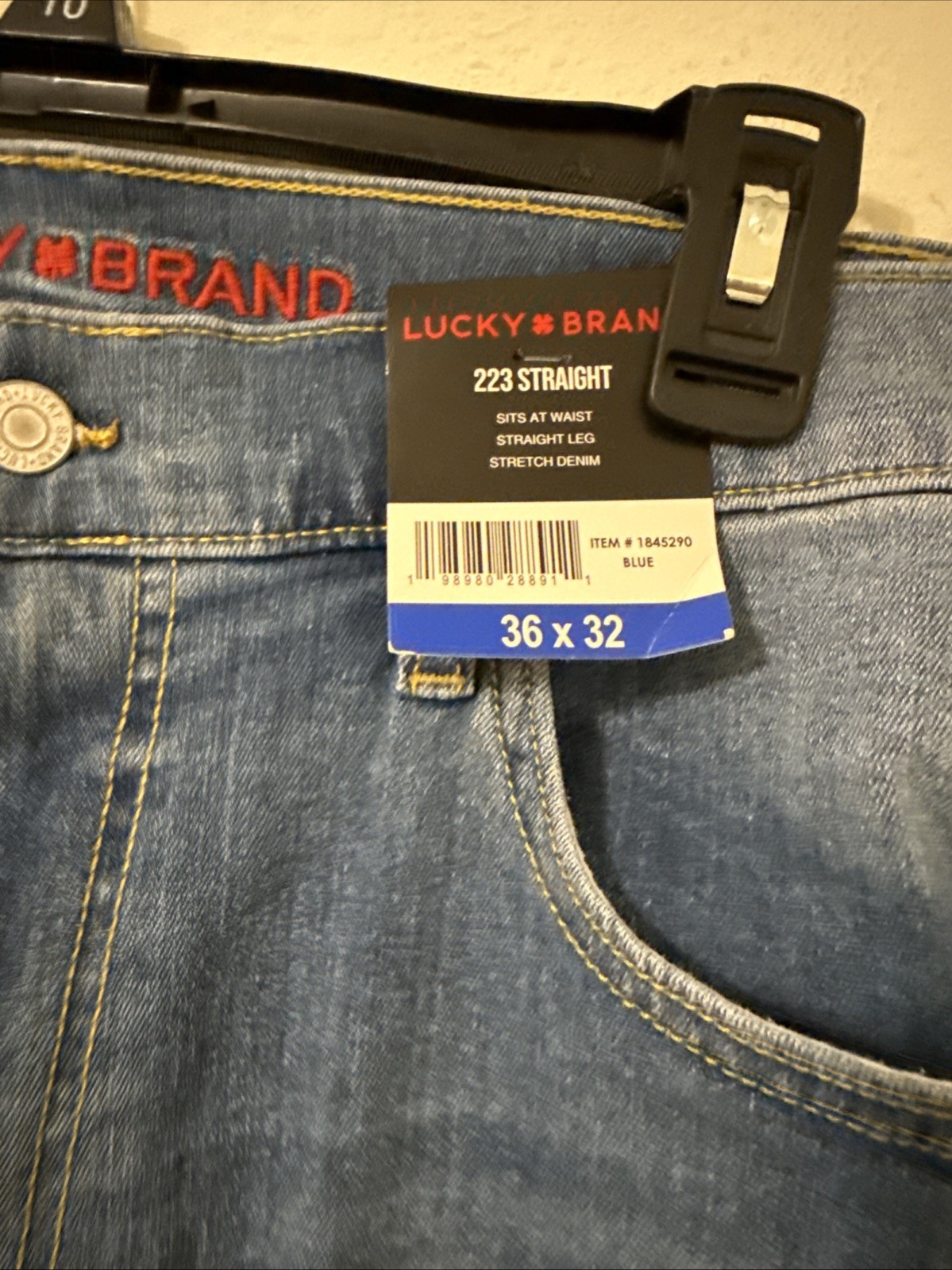 Lucky Brand Men’s 223 Classic Fit Jeans Stretch Straight Leg 36x32NWT