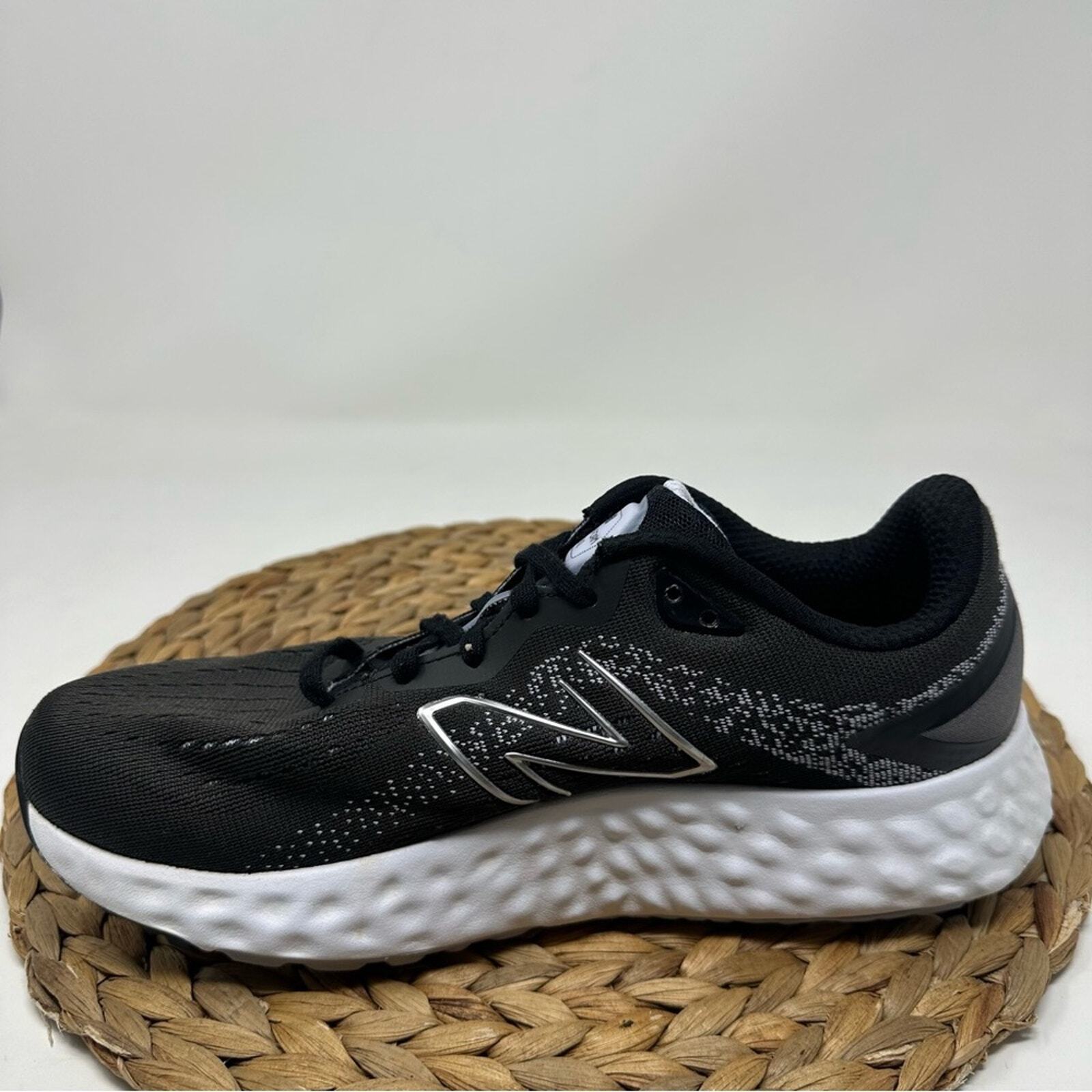 NEW BALANCE Fresh Foam EVOZ V2 Running Shoes Black White Size 8.5 Men, 10 Women