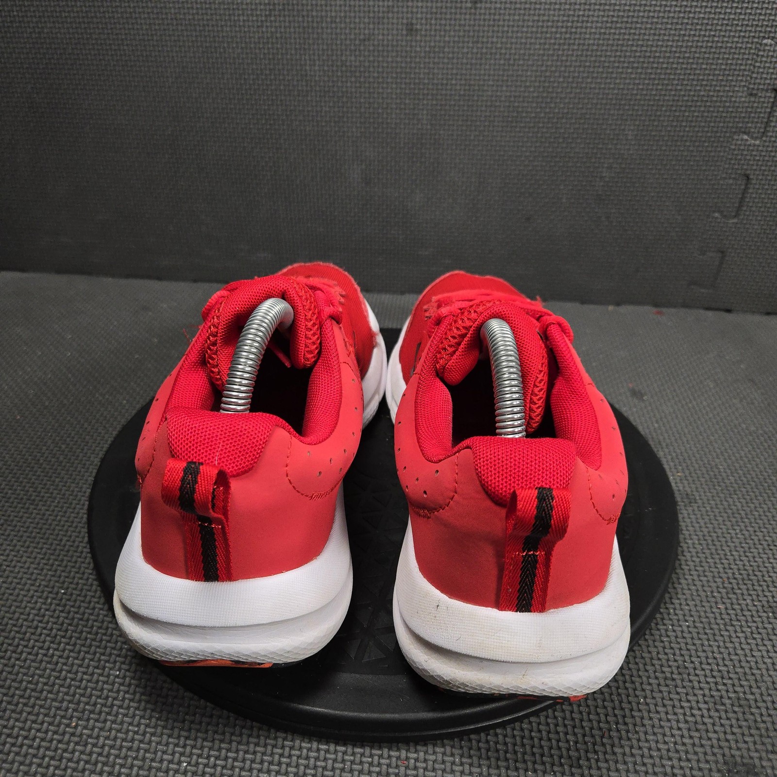 Under Armour Charged AKA Shoes Mens Size 9 Red Running Sneakers 3026175-600