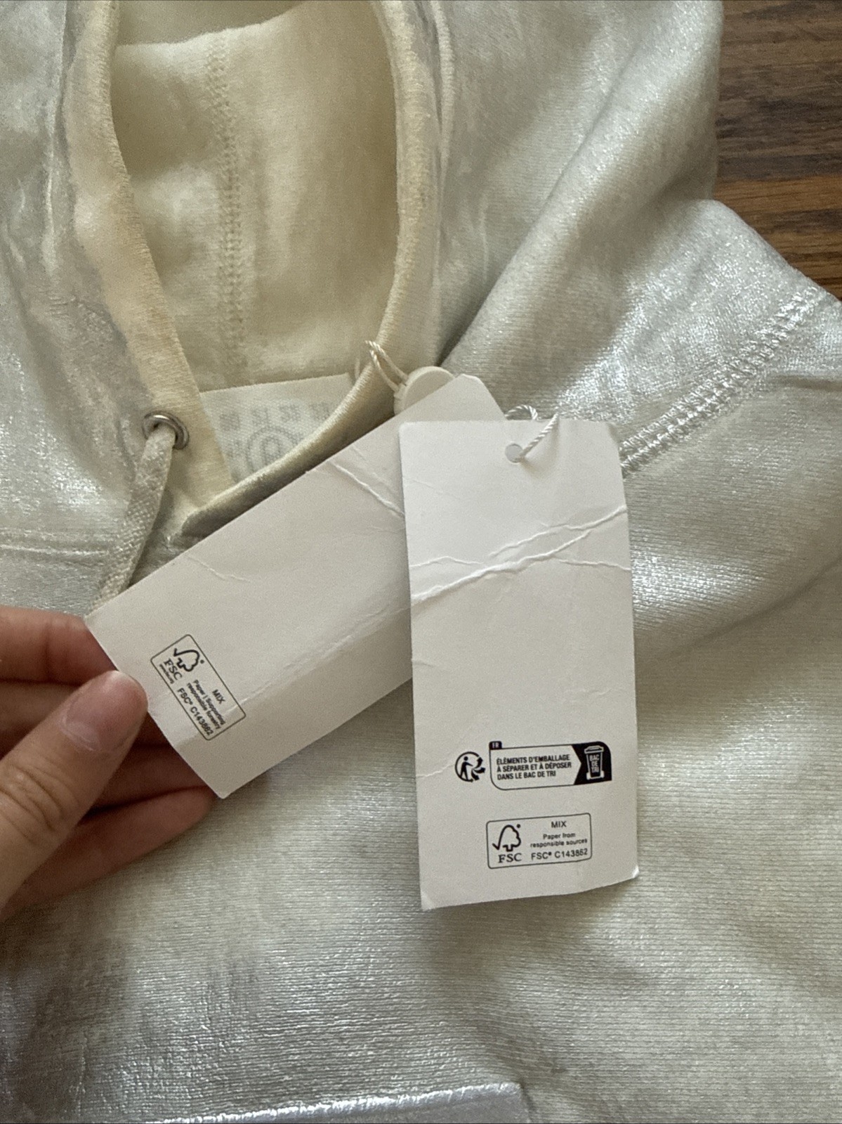Supreme MM6 Maison Margiela Foil Box Logo Hooded Sweatshirt White Size XL C22