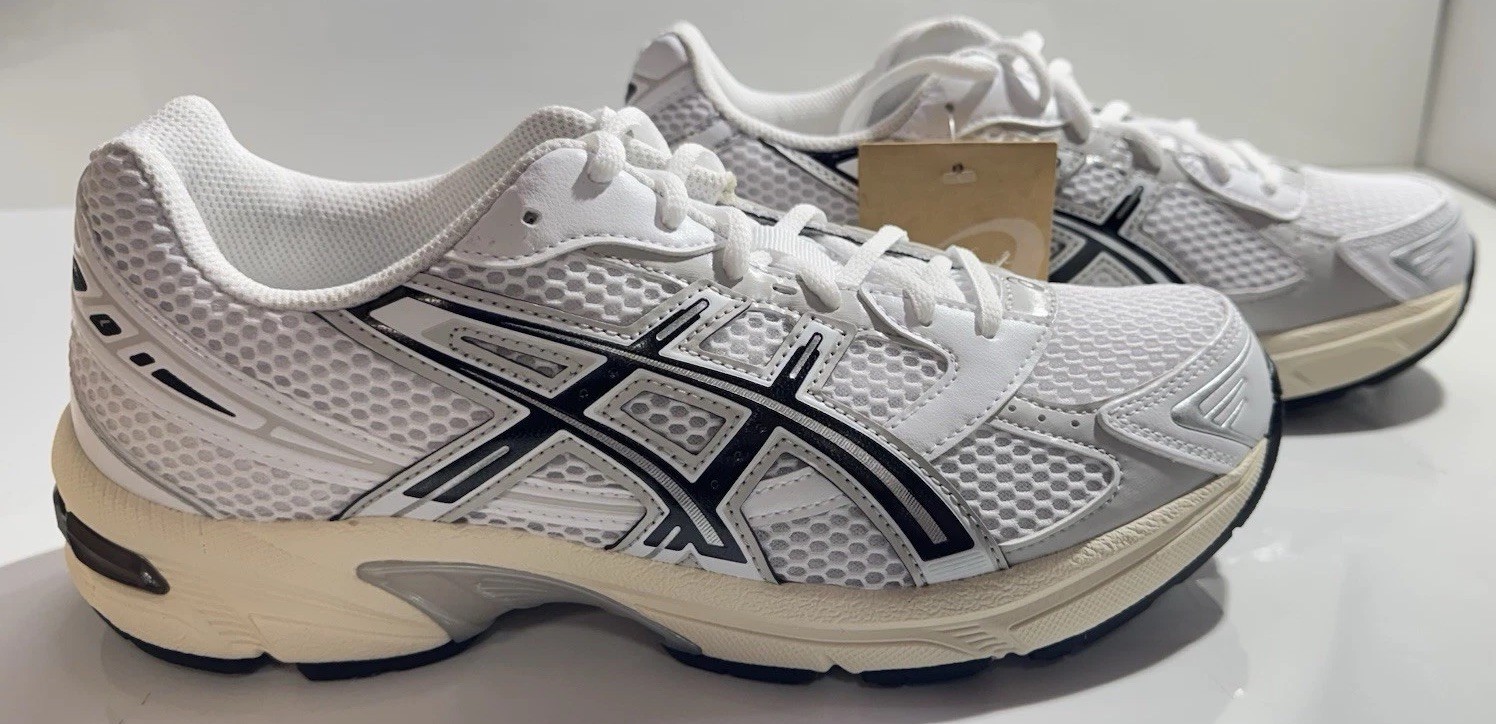 ASICS Gel 1130 White Cloud Grey 1201A256-118 Mens size 7 1/2 Womens Size 9 NEW