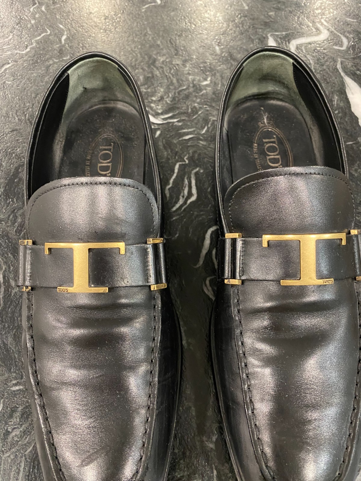 Tod’s Black Leather T-Bar Gold T Buckle Driver Loafers Men’s Size 9.5