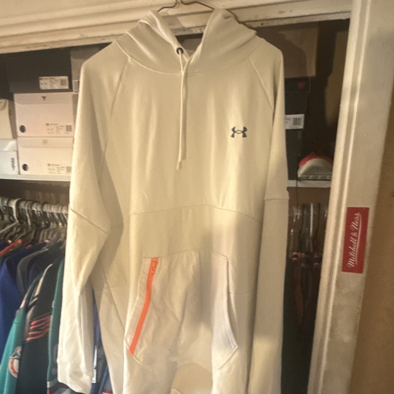 Under Armour RUSH Men’s 2XL White Pullover Hoodie Loose Fit Fleece Pockets